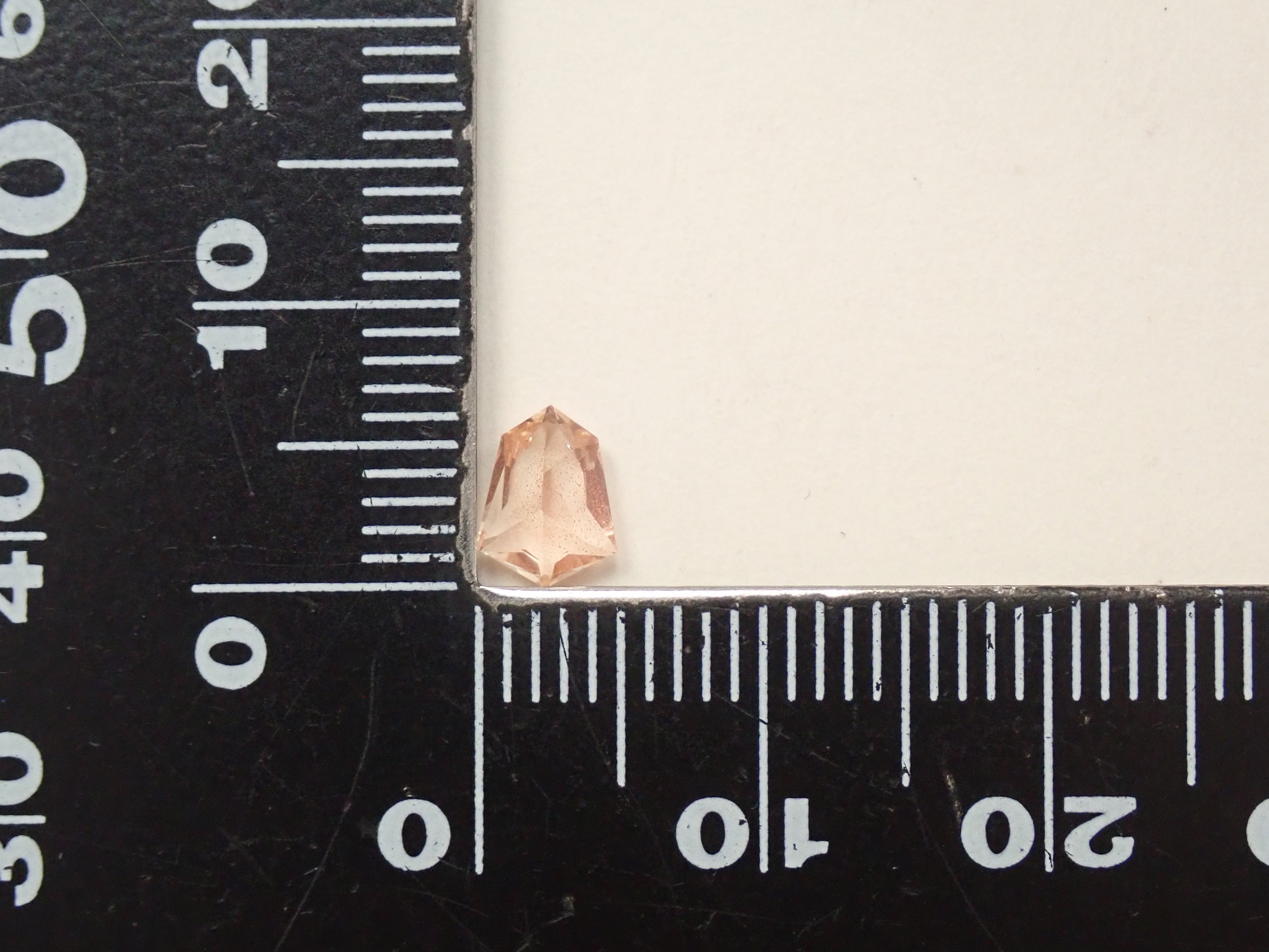 【11/3 22時販売】アメリカ産オレゴンサンストーン 0.478ctルース