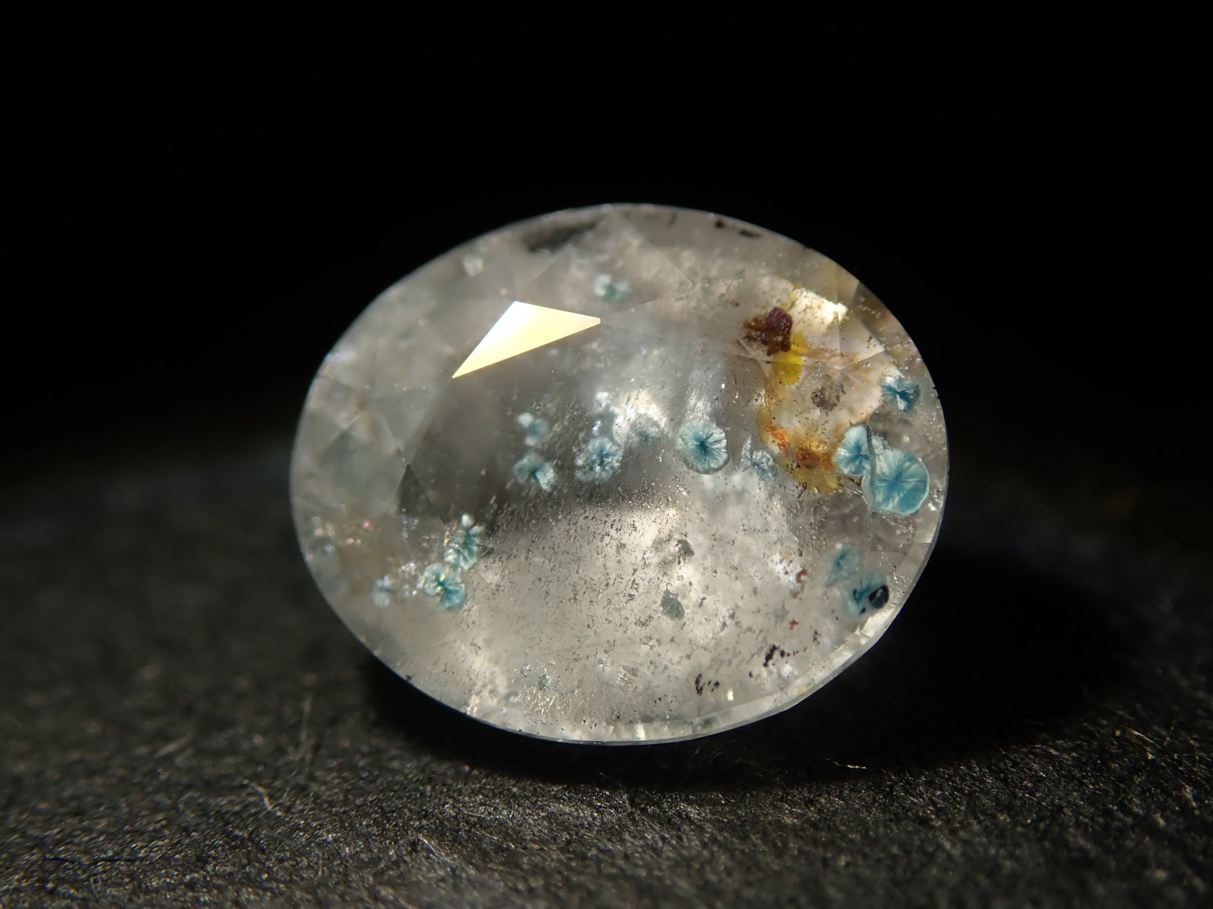 [12558274] Brazilian Medusa Quartz (Paraiba Quartz) 0.614ct Loose Stone