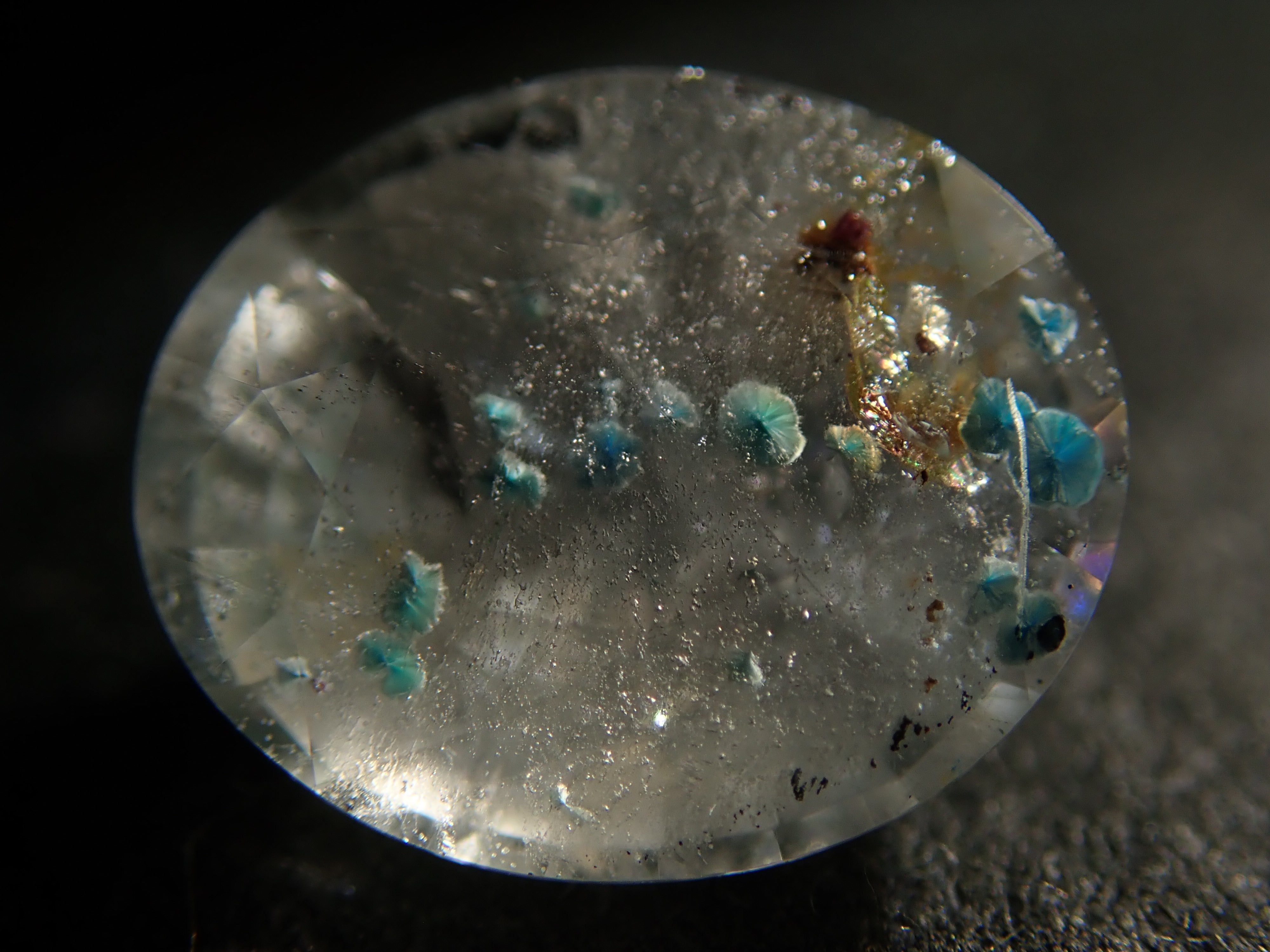 [12558274] Brazilian Medusa Quartz (Paraiba Quartz) 0.614ct Loose Stone