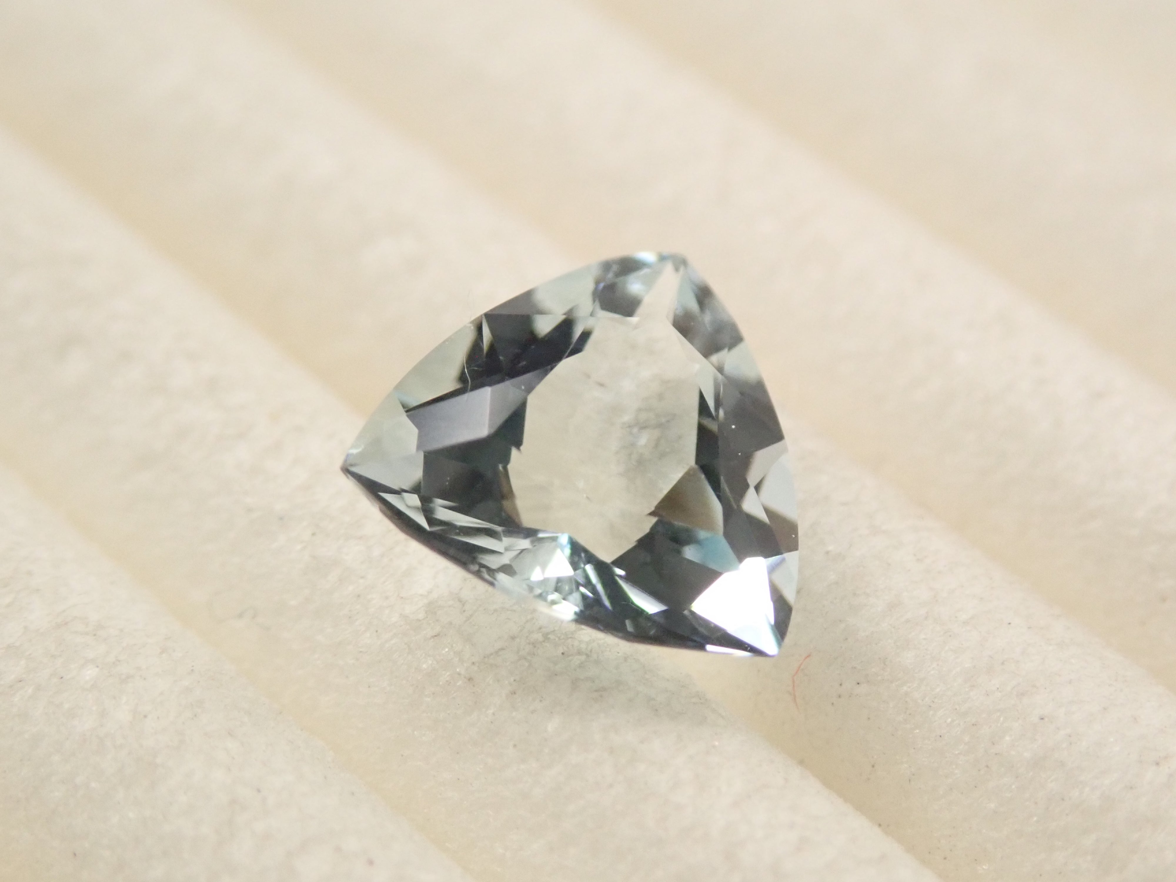 【11/3 22時販売】ベトナム産アクアマリン 0.574ctルース