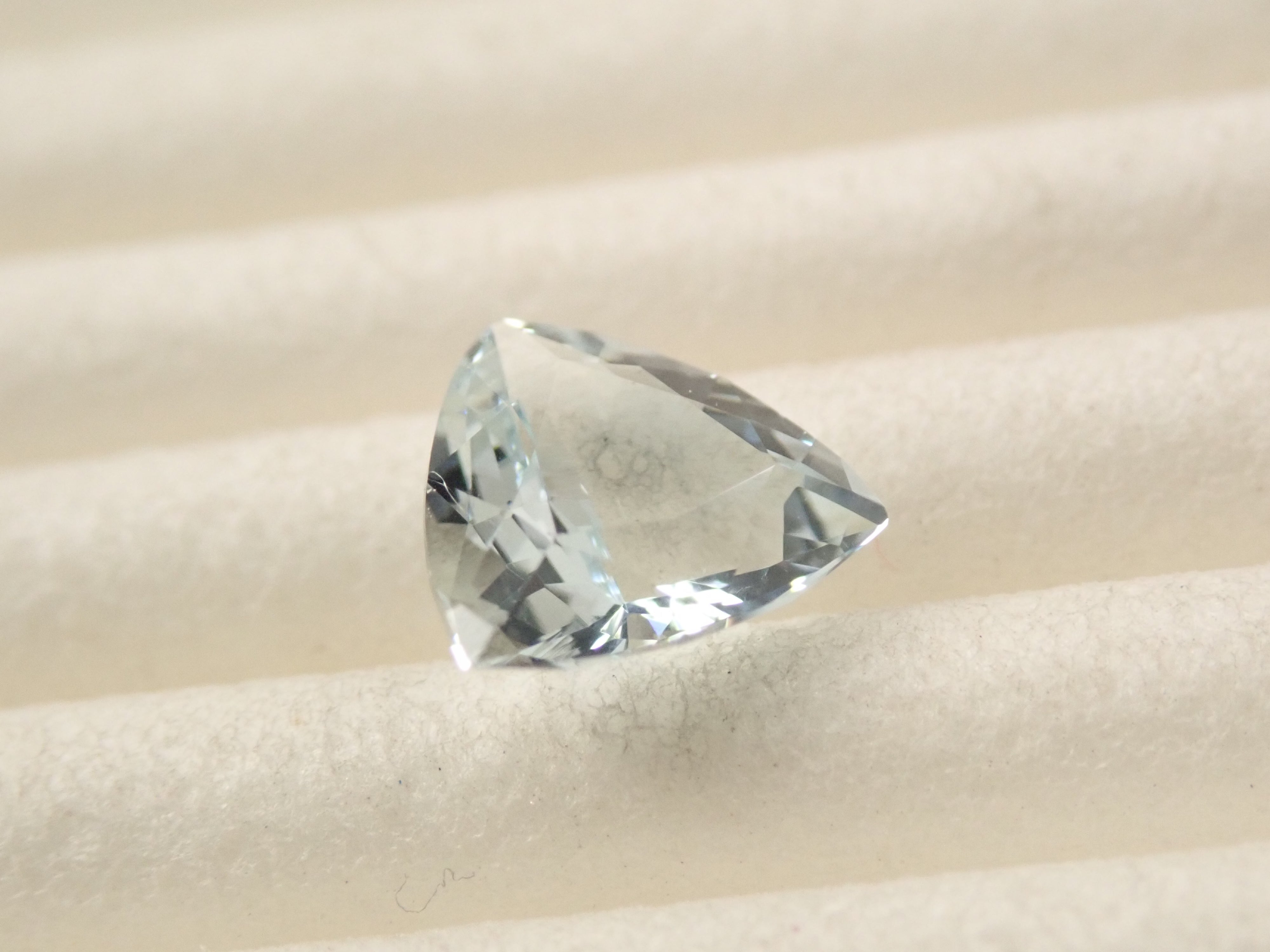 【11/3 22時販売】ベトナム産アクアマリン 0.574ctルース