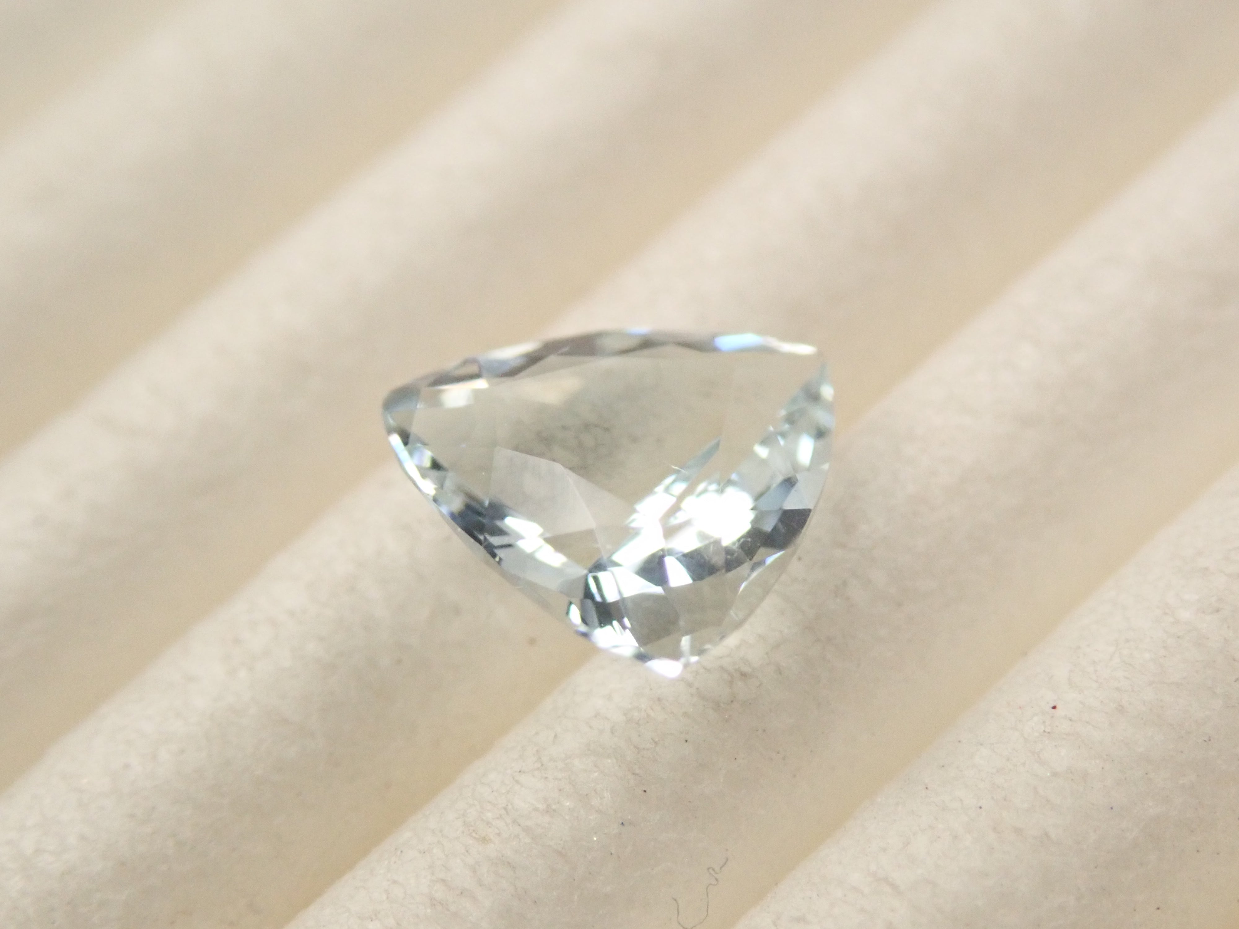 【11/3 22時販売】ベトナム産アクアマリン 0.574ctルース