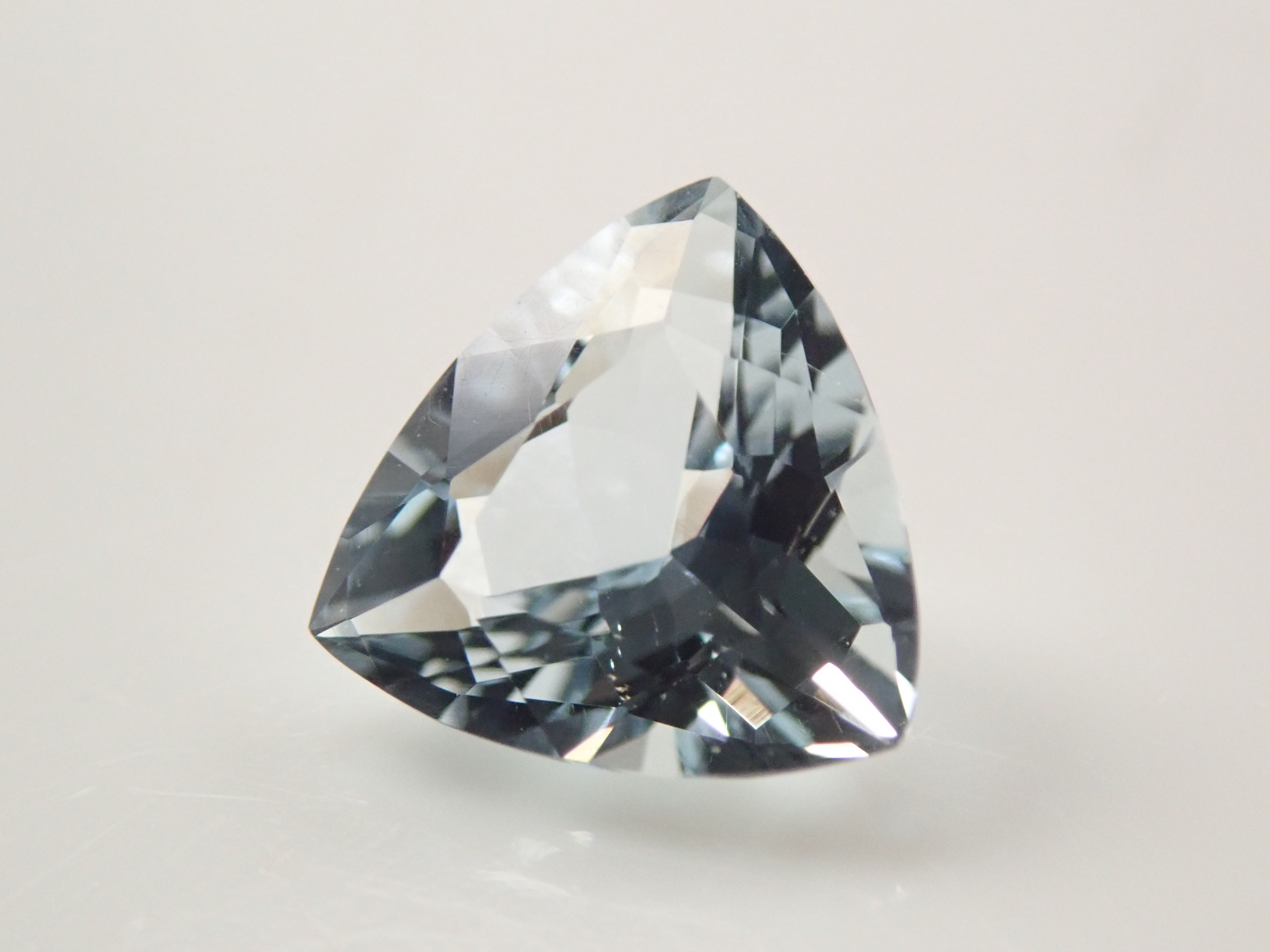 【11/3 22時販売】ベトナム産アクアマリン 0.574ctルース