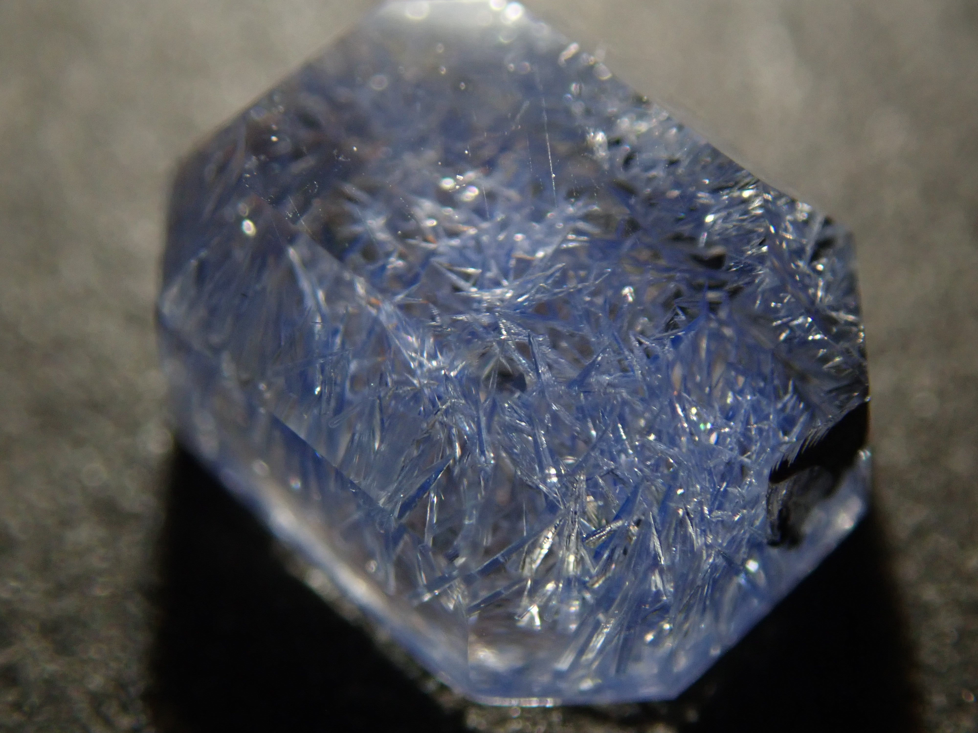 【11/18 22時販売】ブラジル産デュモルチェライトインクォーツ 1.414ctルース