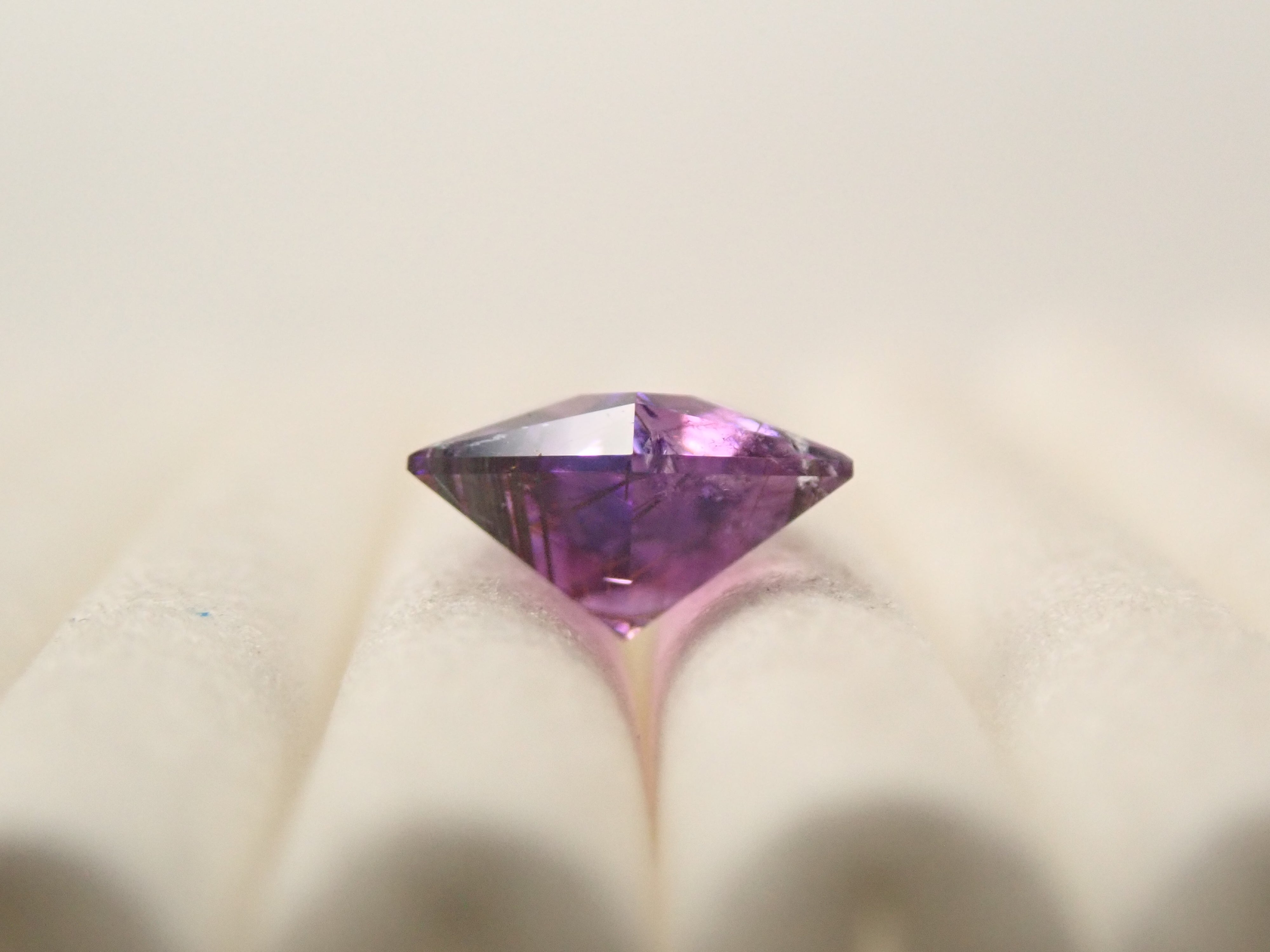 ブラジル産エレスチャルアメジスト 0.762ctルース