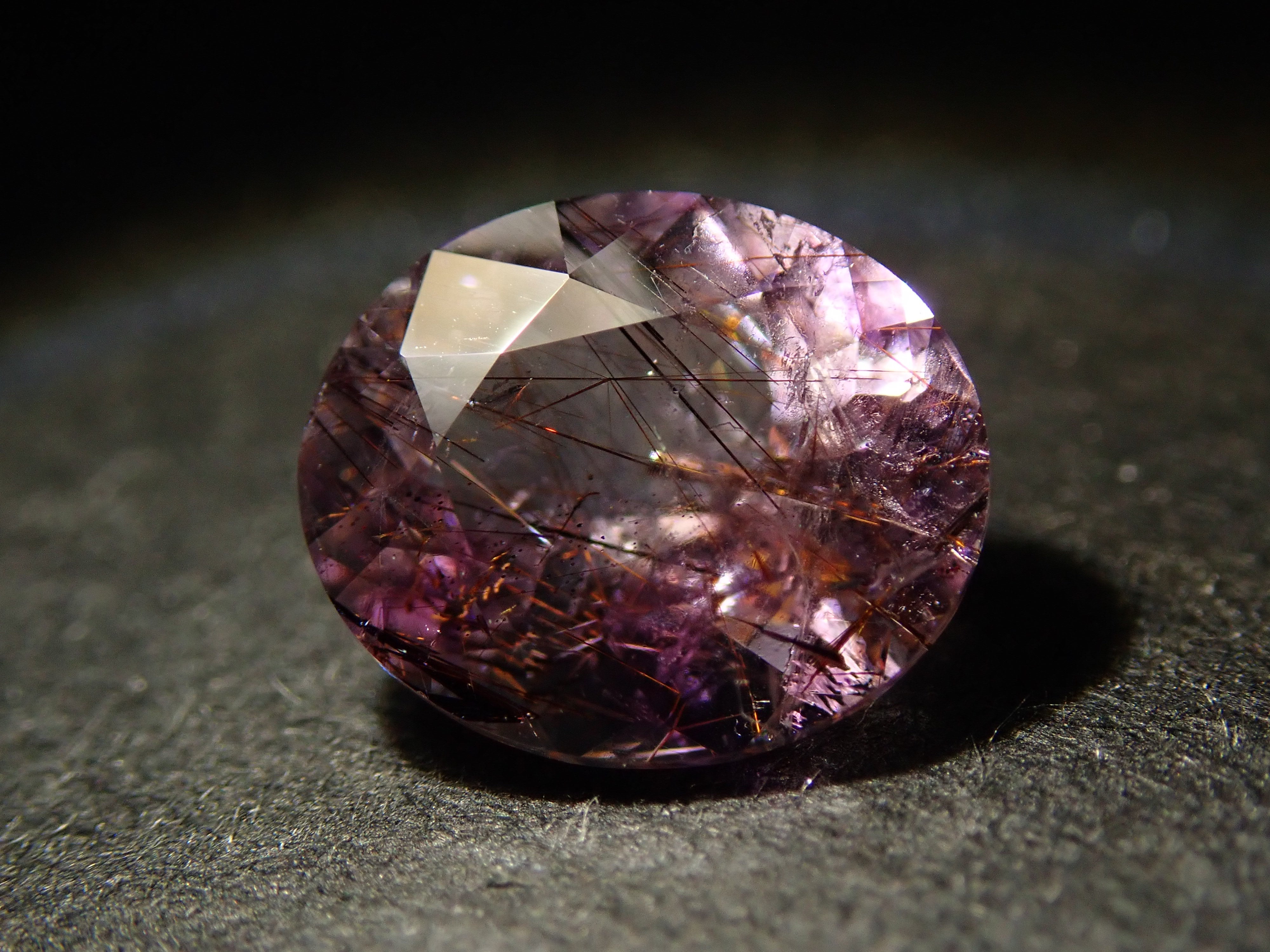 ブラジル産エレスチャルアメジスト 0.970ctルース