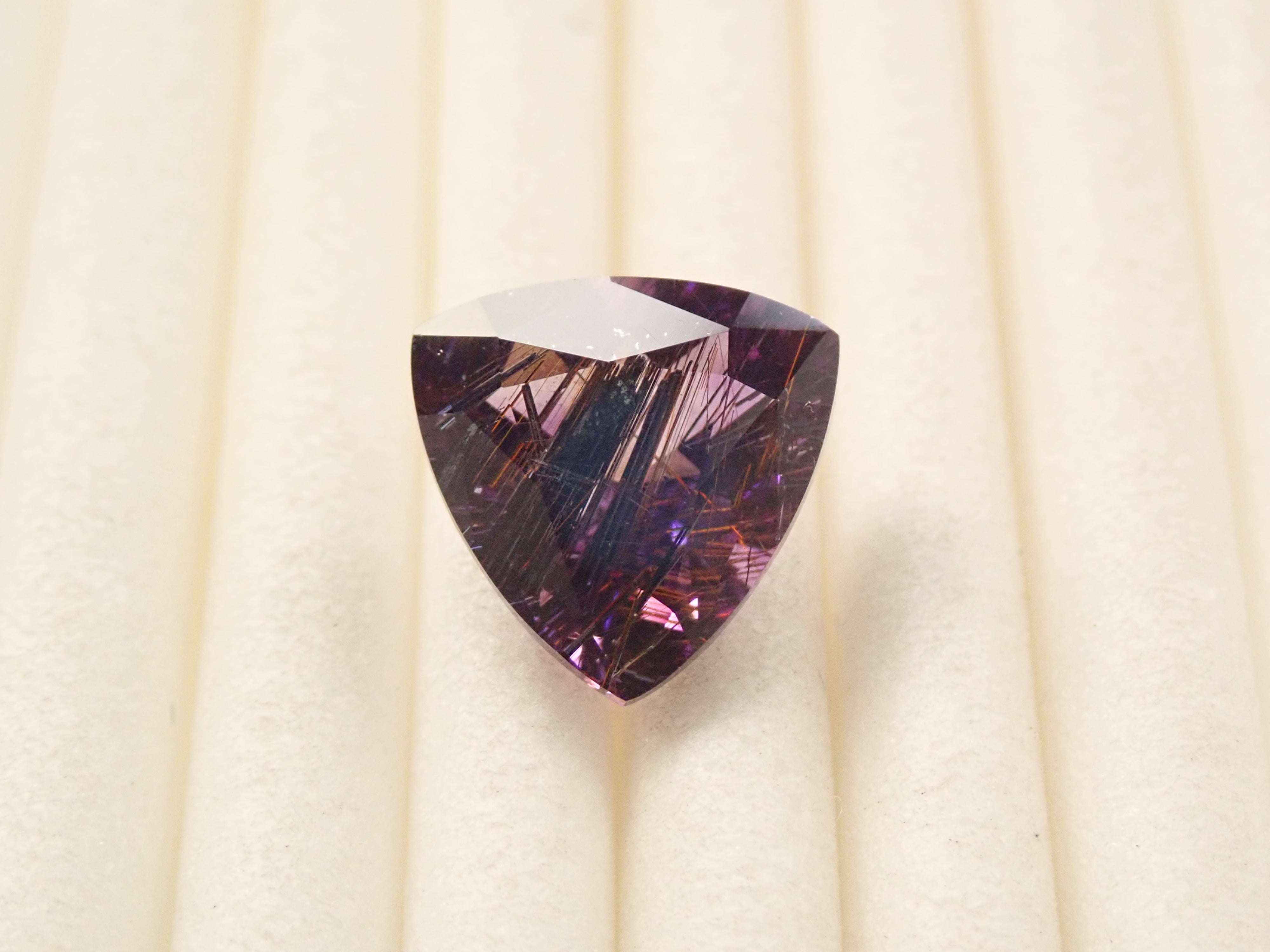 ブラジル産エレスチャルアメジスト 1.891ctルース