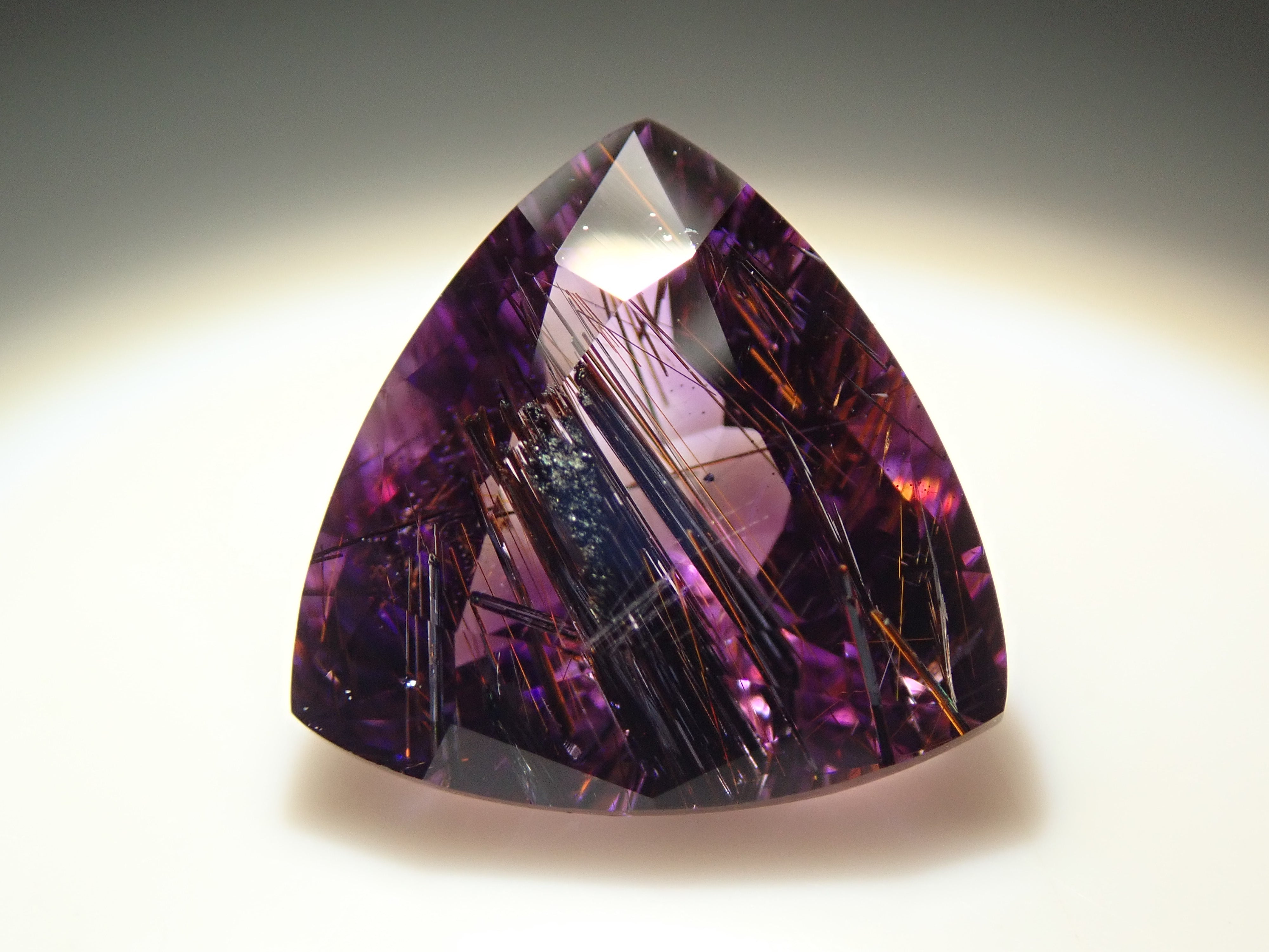 ブラジル産エレスチャルアメジスト 1.891ctルース