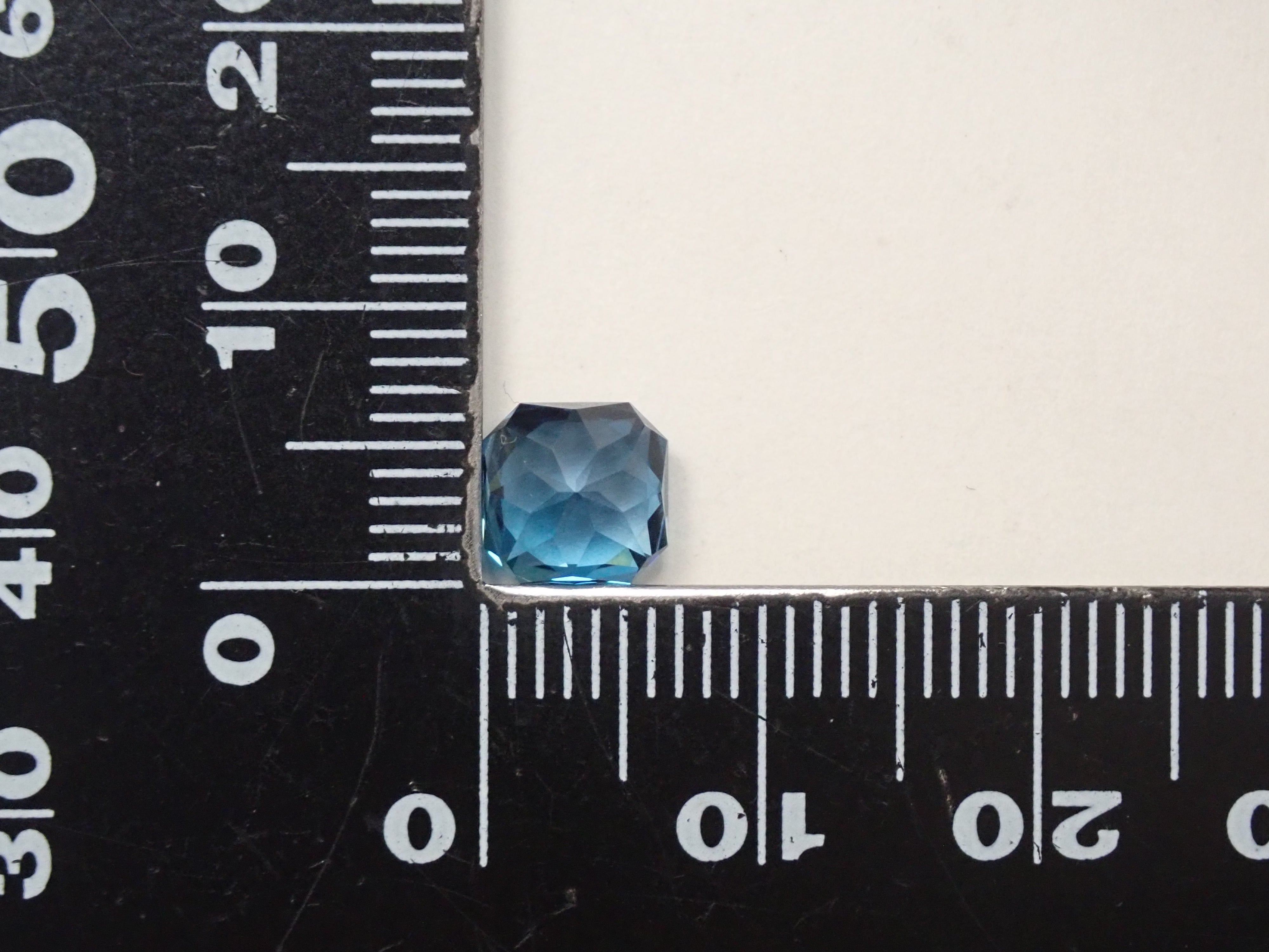 [11/1 22:00 Sale] Brazilian London Blue Topaz 1.950ct Loose