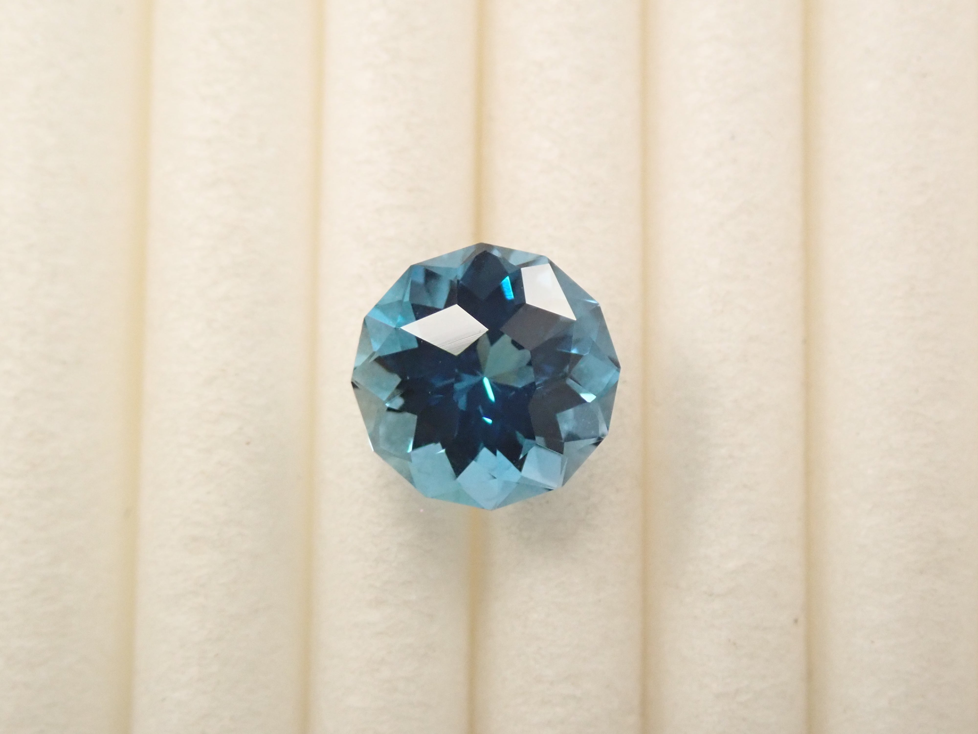 [11/1 22:00 Sale] Brazilian London Blue Topaz 1.281ct Loose
