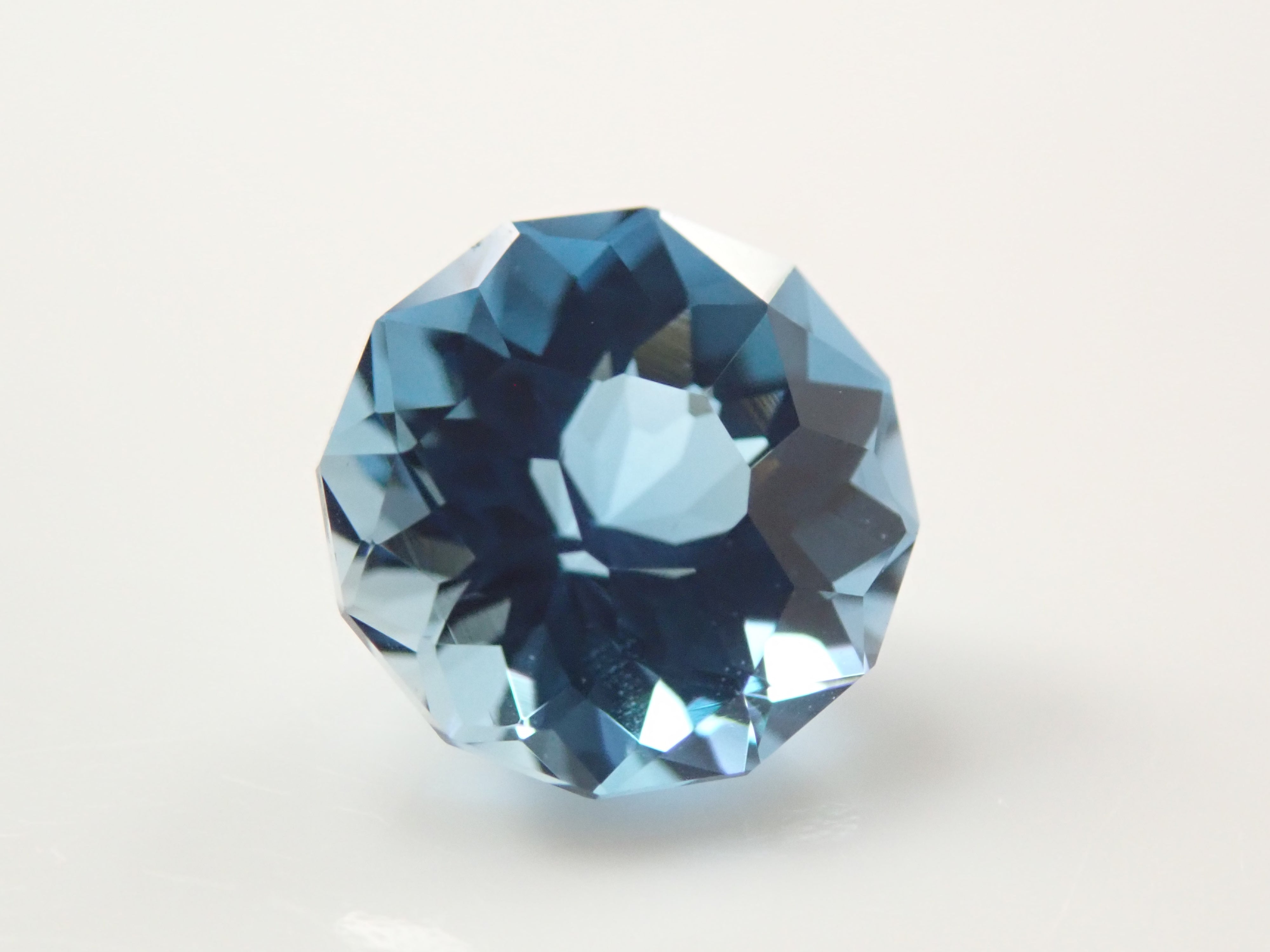 [11/1 22:00 Sale] Brazilian London Blue Topaz 1.281ct Loose