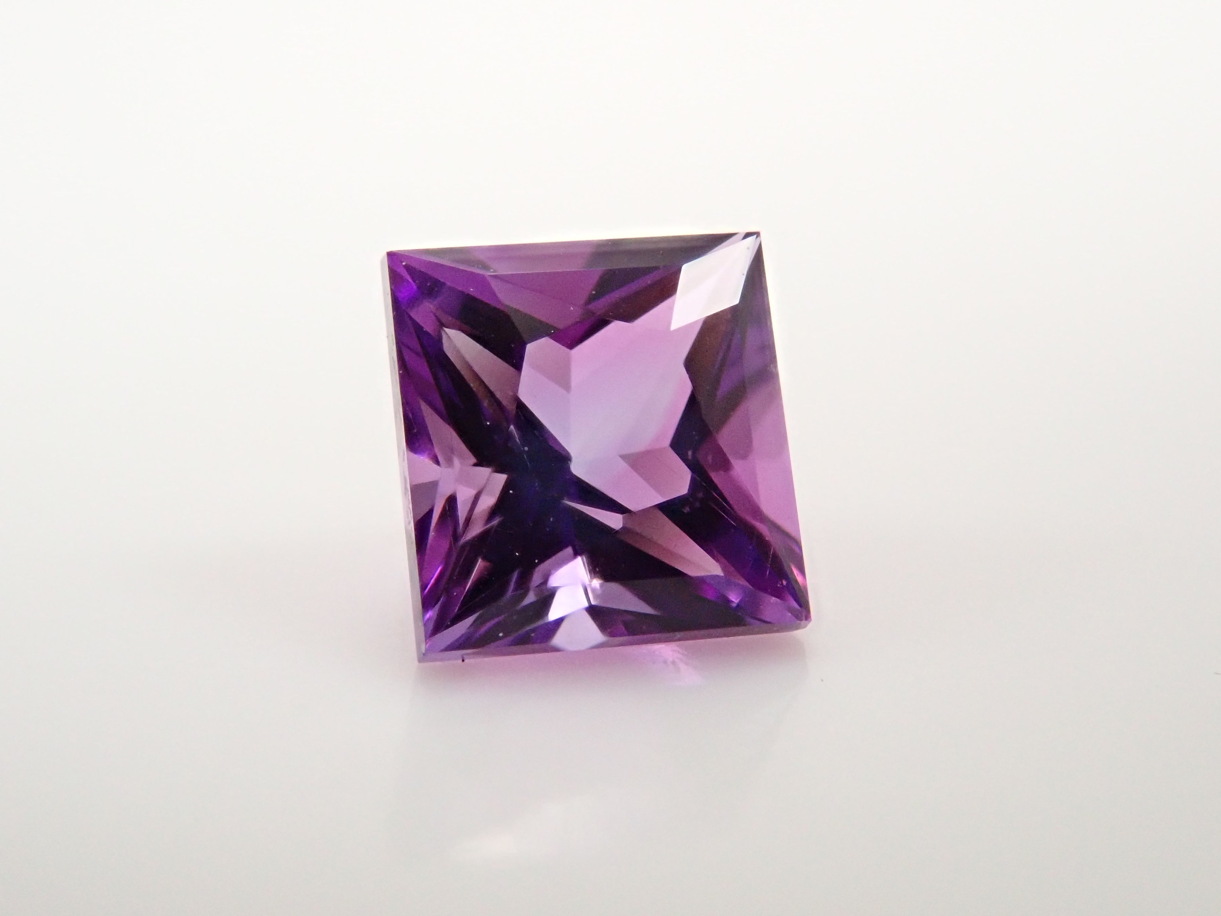 [12557548] Brazilian Kasharai Amethyst 0.389ct Loose Stone