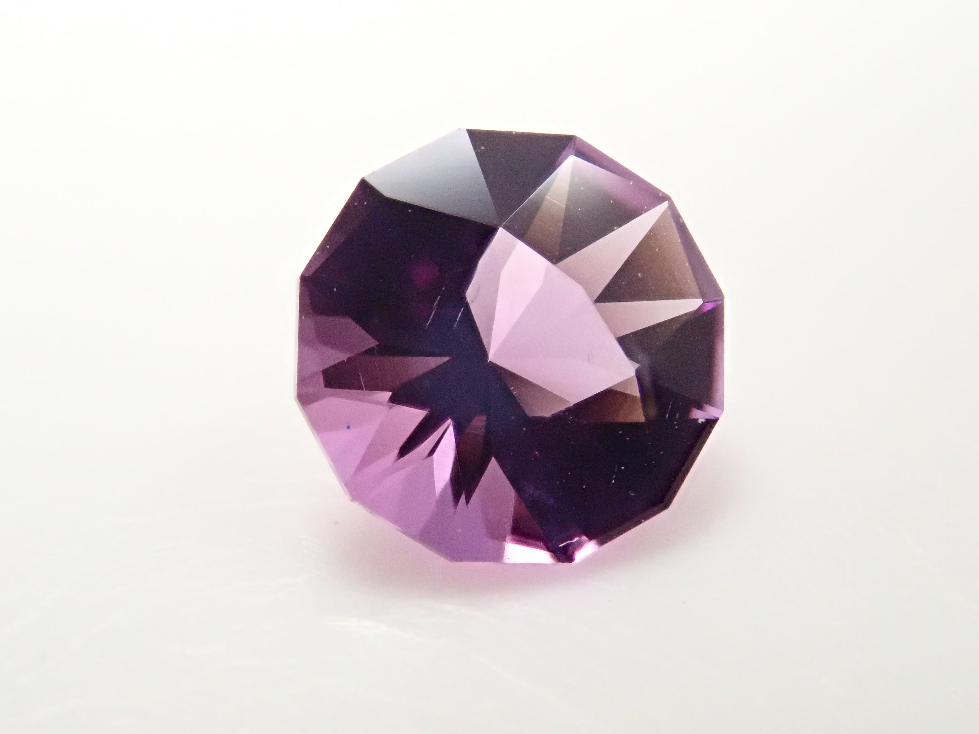 【11/24 22時販売】ブラジル産カシャライアメジスト 5.6mm/0.531ctルース