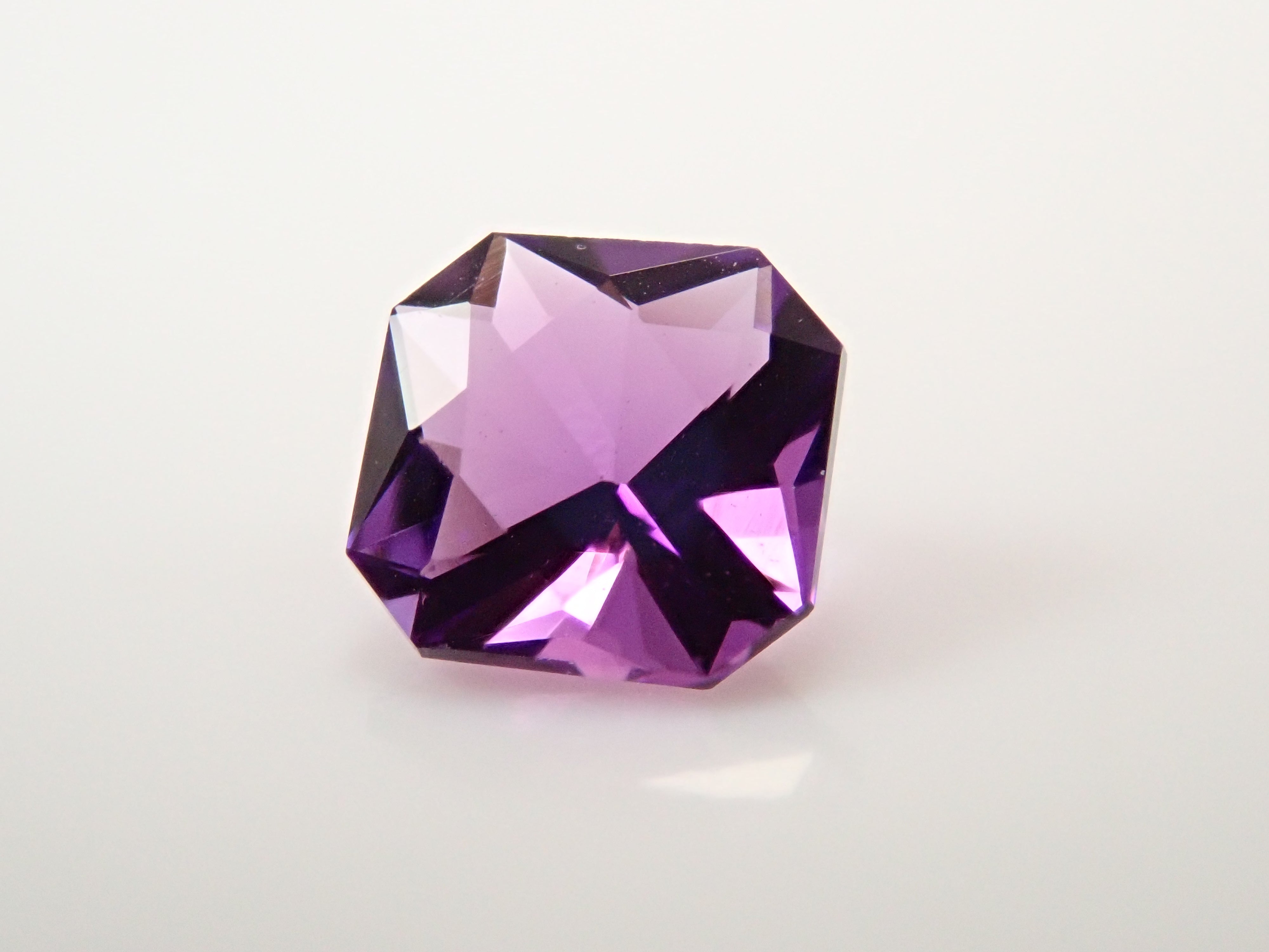 高品質☆ブラジル産☆アメジスト☆タイヤカット ブラジル産カシャライアメジスト 0.266ctルース