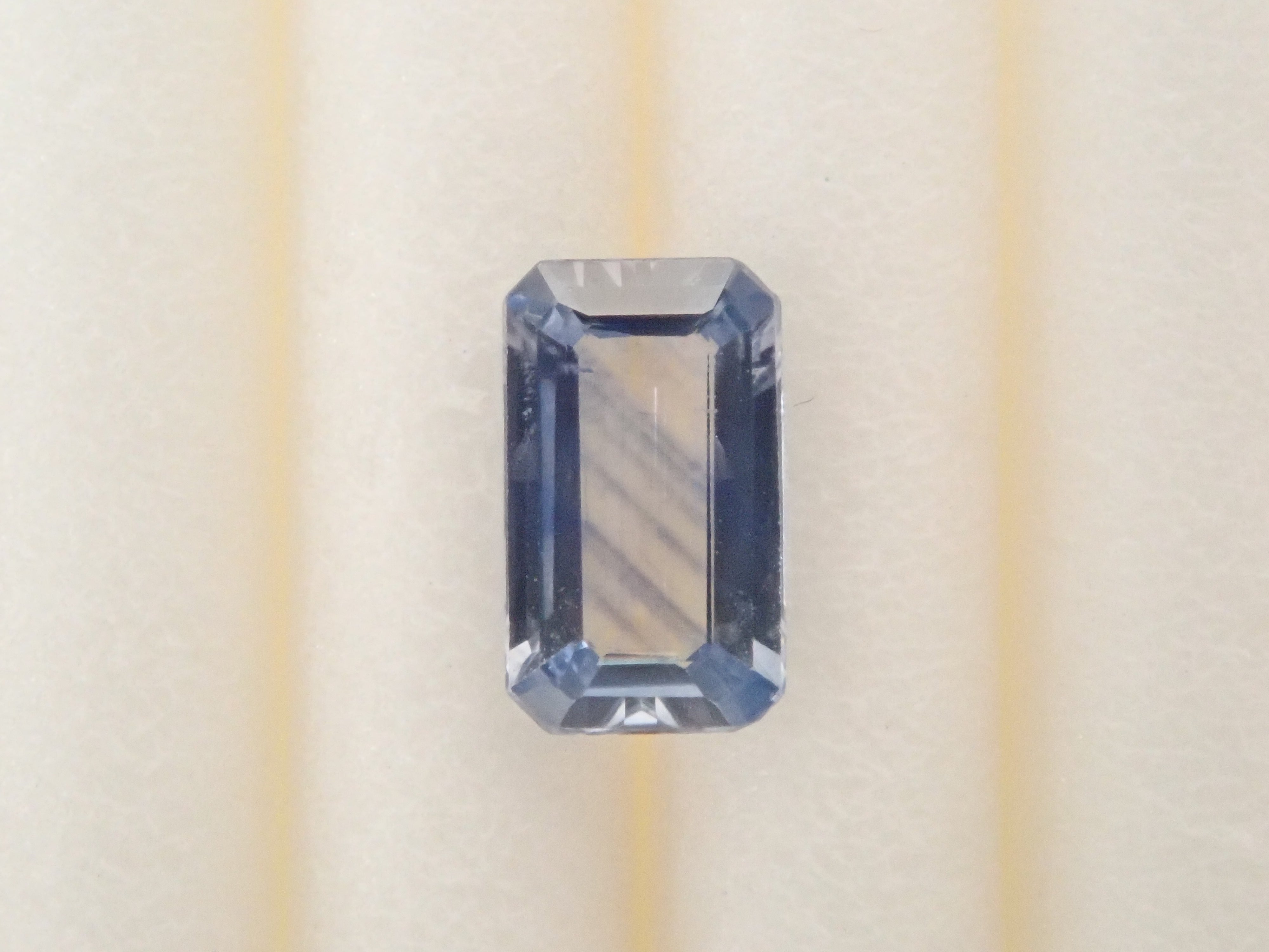 【11月22日晚間10點開賣】馬達加斯加雙色藍寶石 0.278克拉 散裝