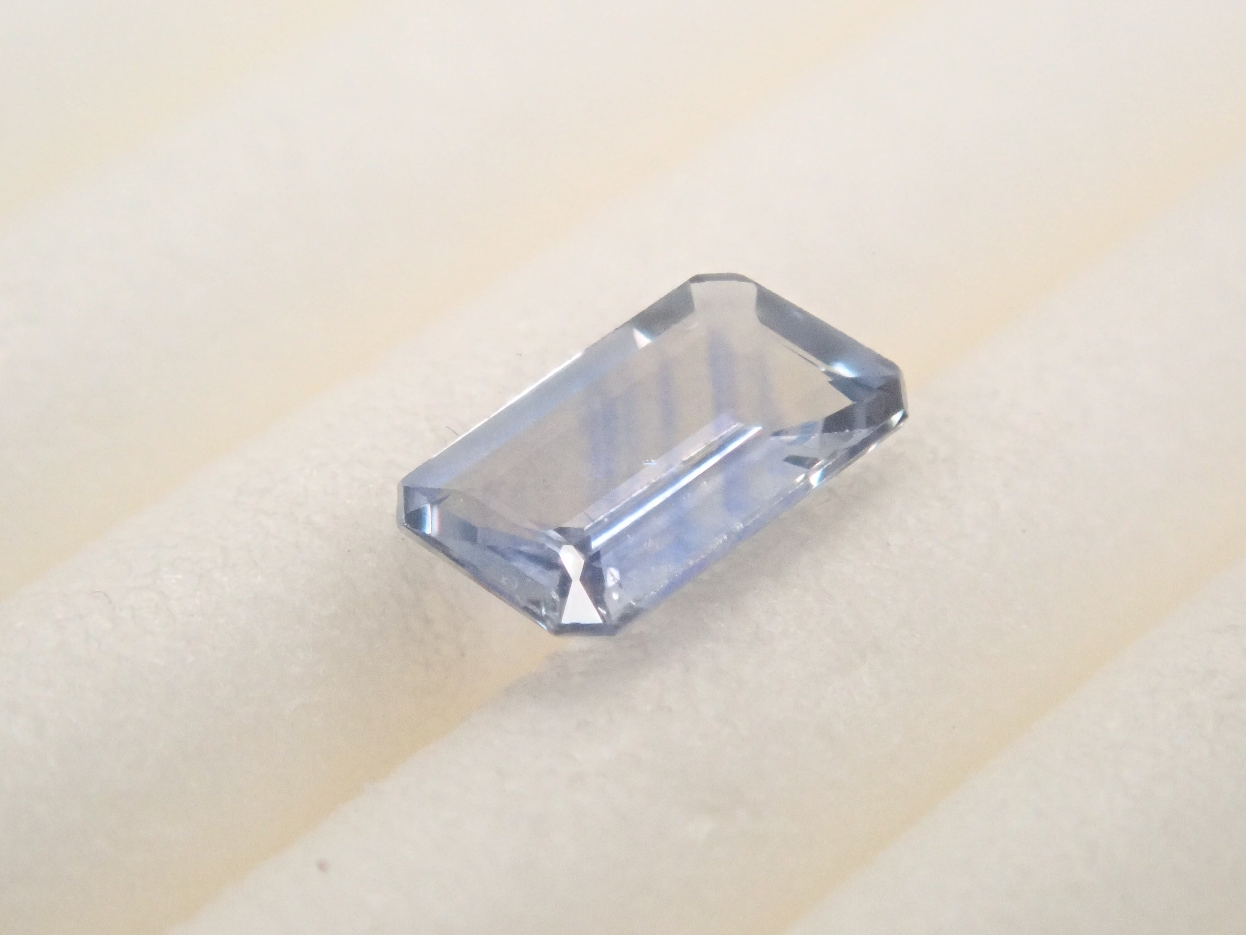 【11月22日晚間10點開賣】馬達加斯加雙色藍寶石 0.278克拉 散裝