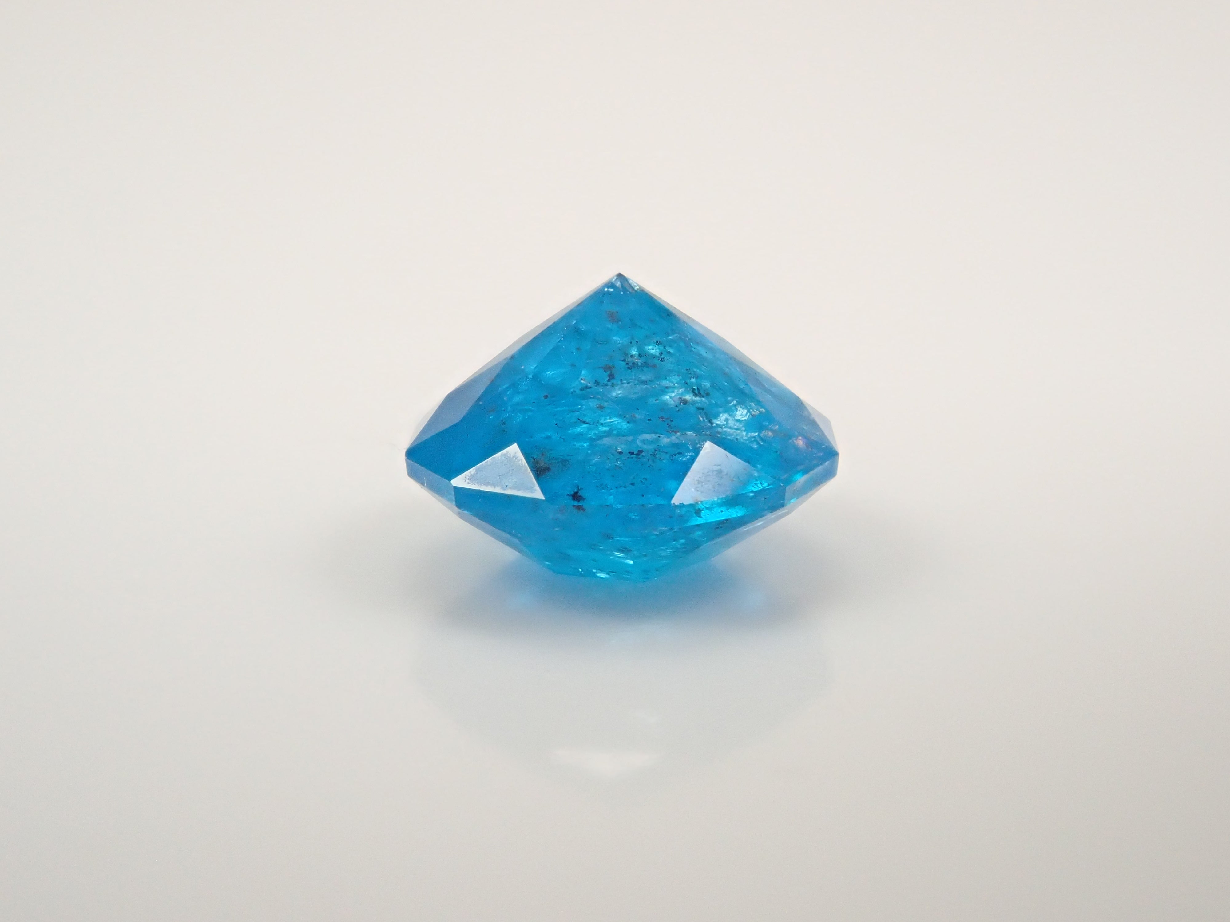 天然石　アパタイト ブルーアパタイト フレイム型01◇ Blue Apatite ◇ 天然石・鉱物
