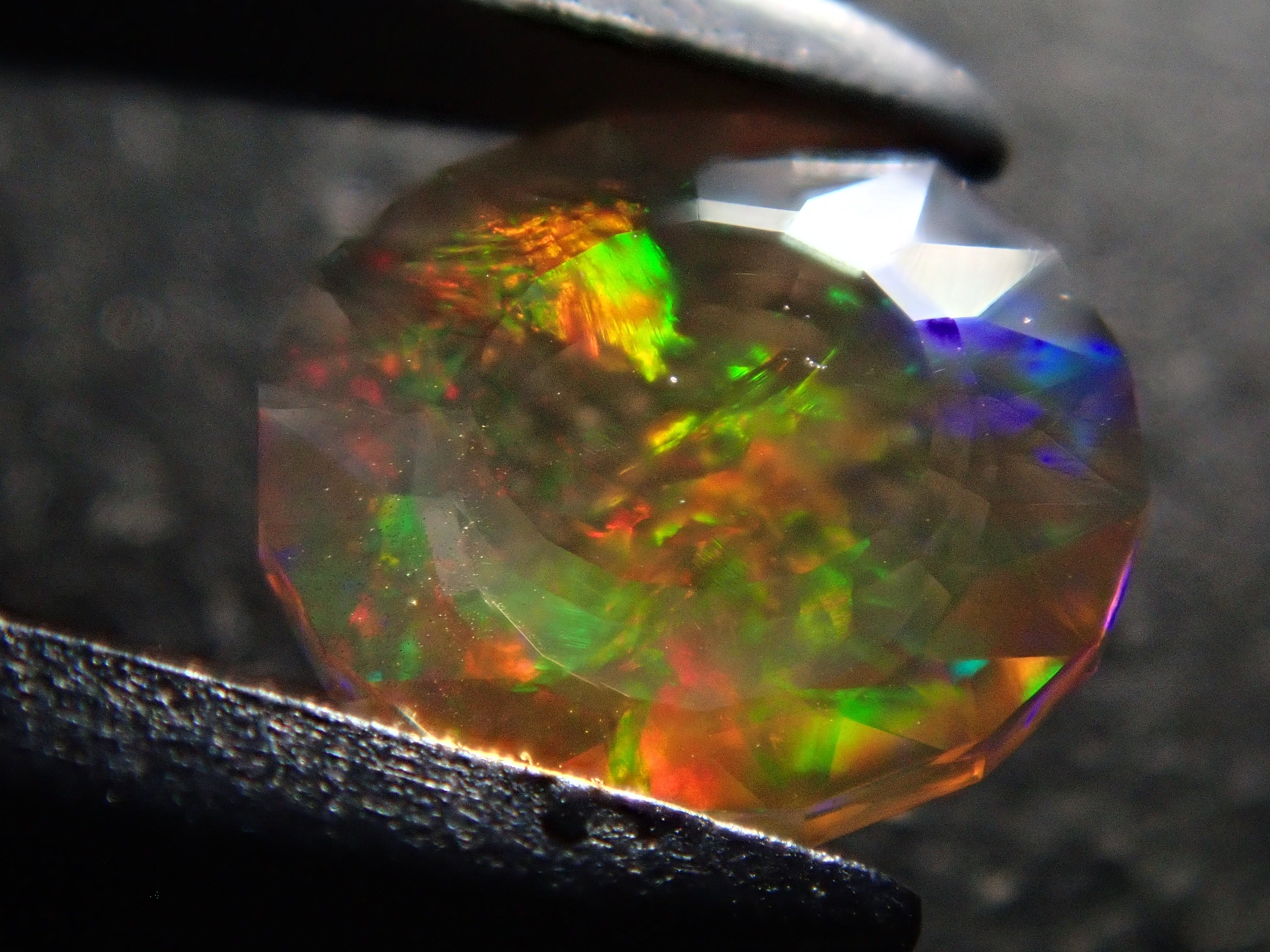 【10/29 22時販売】メキシコ産ファイアオパール 5.8mm/0.345ctルース