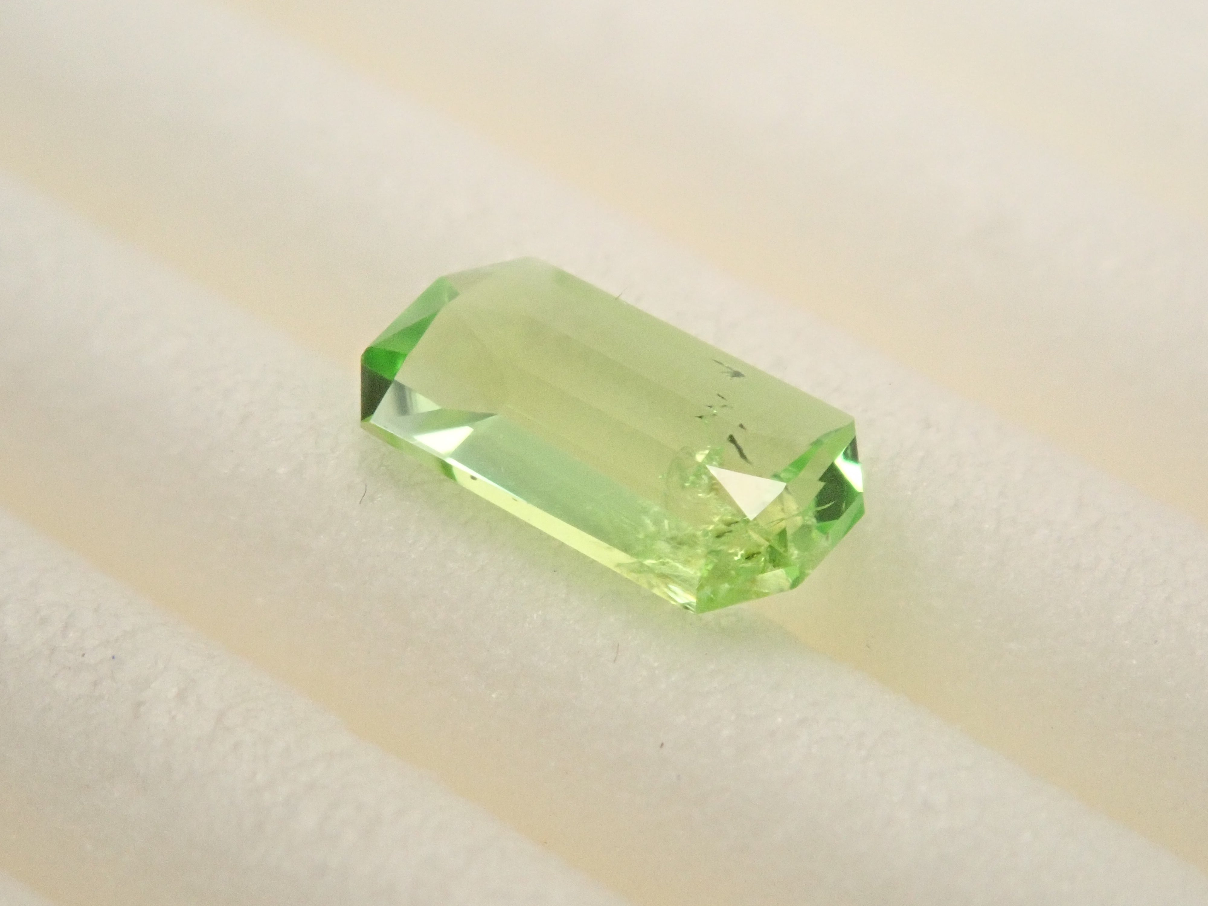 【10/29 22時販売】タンザニア産ミントダイオプサイド 0.364ctルース