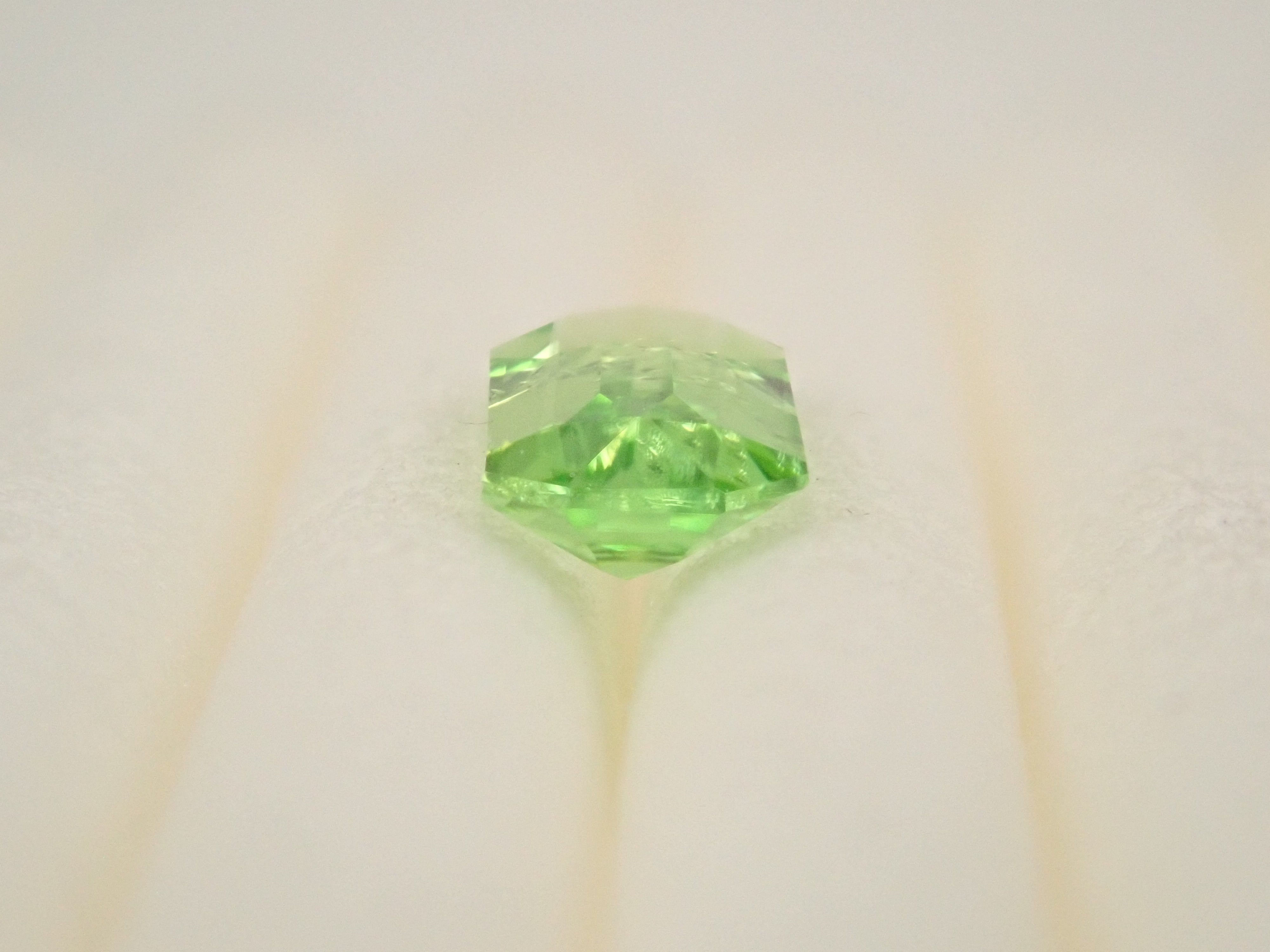 【10/29 22時販売】タンザニア産ミントダイオプサイド 0.364ctルース