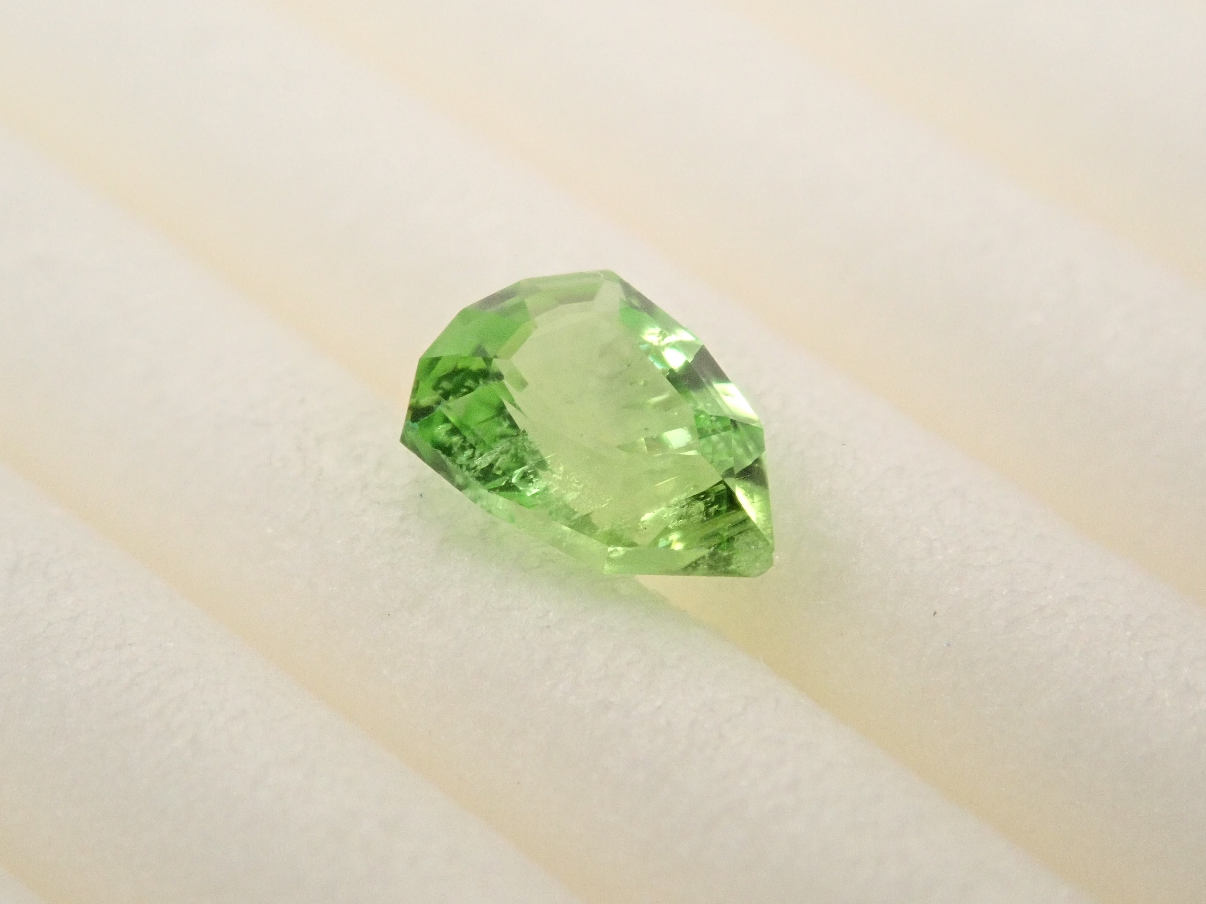 【10/29 22時販売】タンザニア産ミントダイオプサイド 0.290ctルース