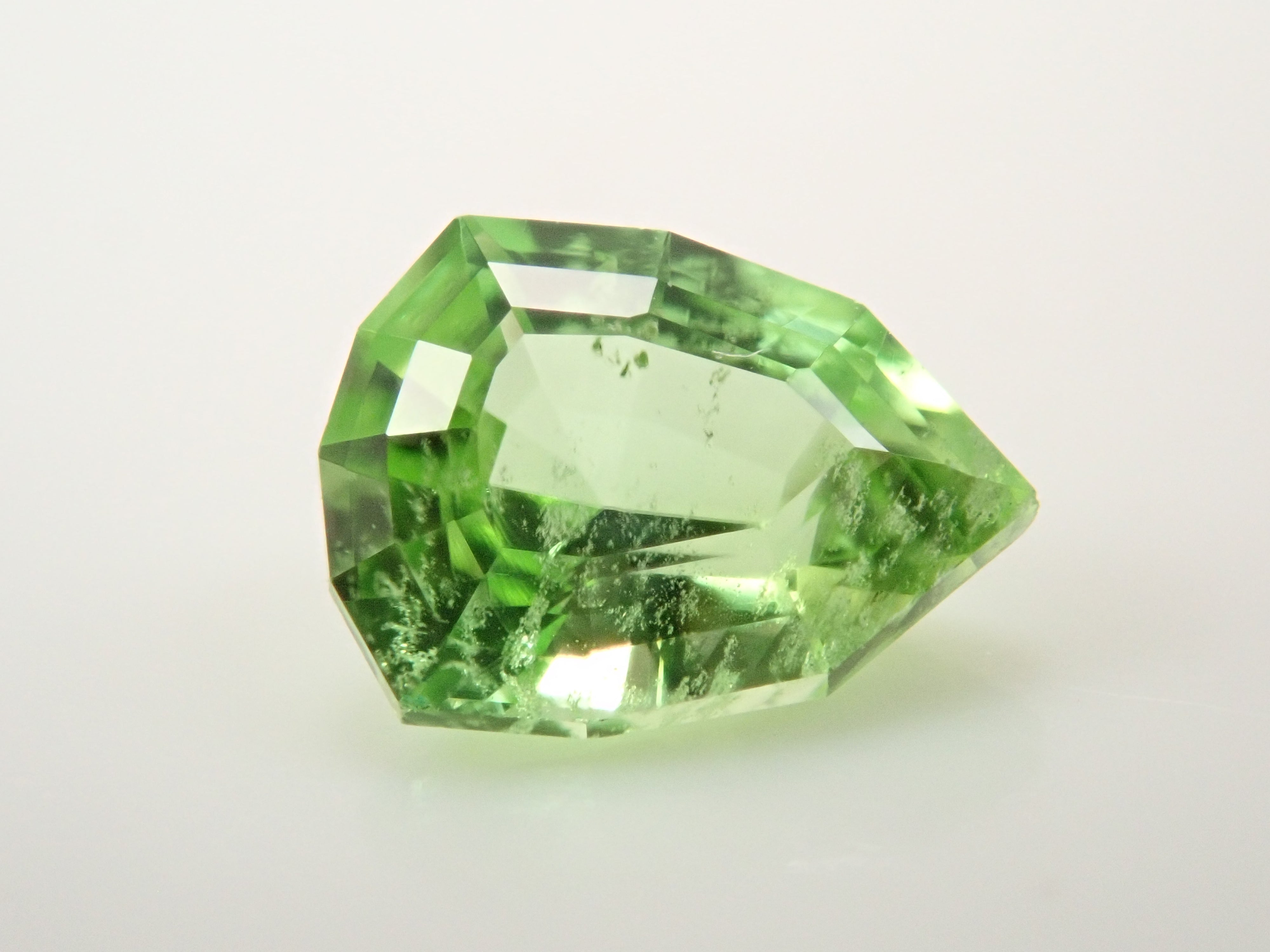 【10/29 22時販売】タンザニア産ミントダイオプサイド 0.290ctルース