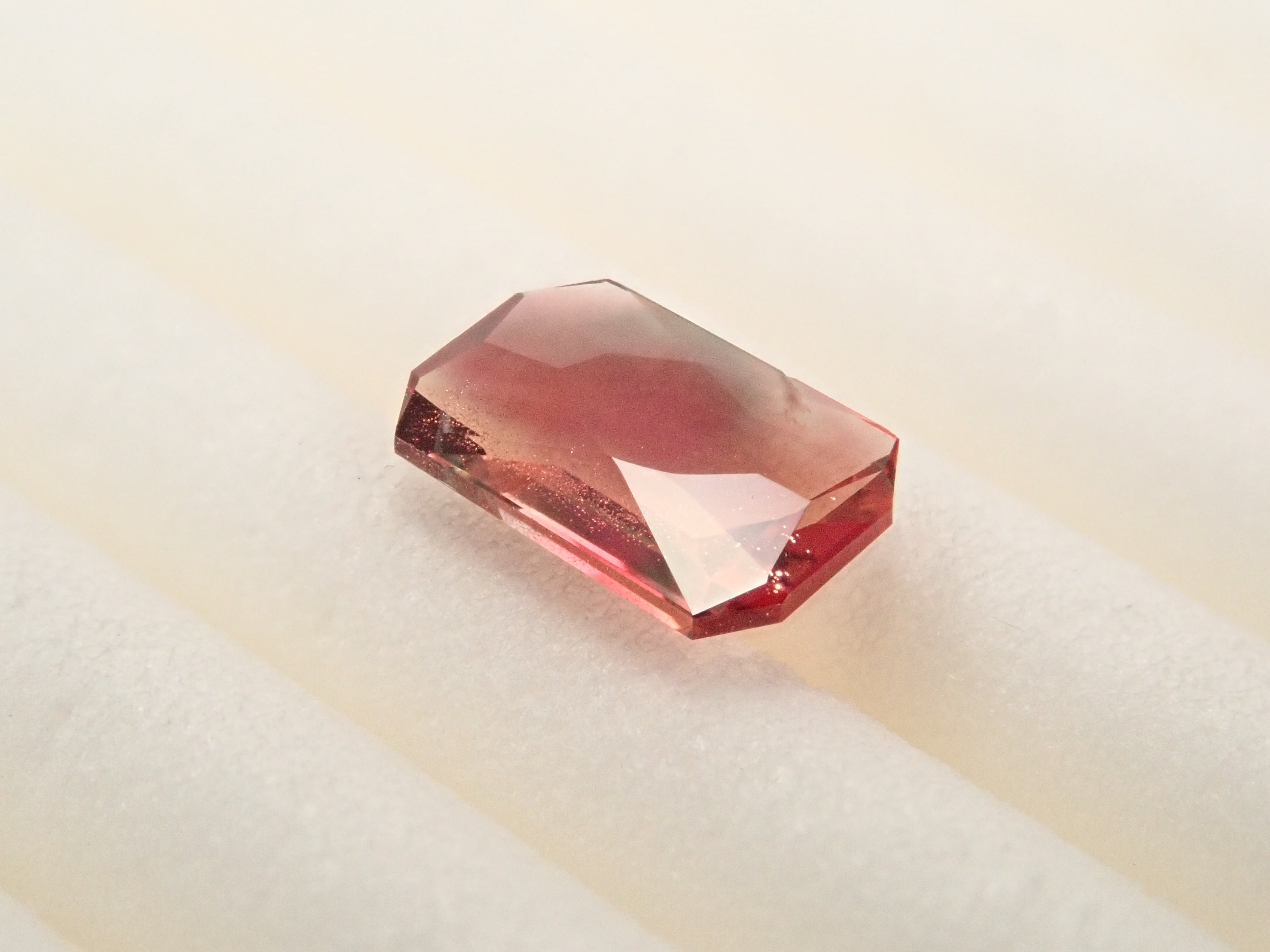[12556702] Oregon Sunstone from the United States, 0.386ct Loose