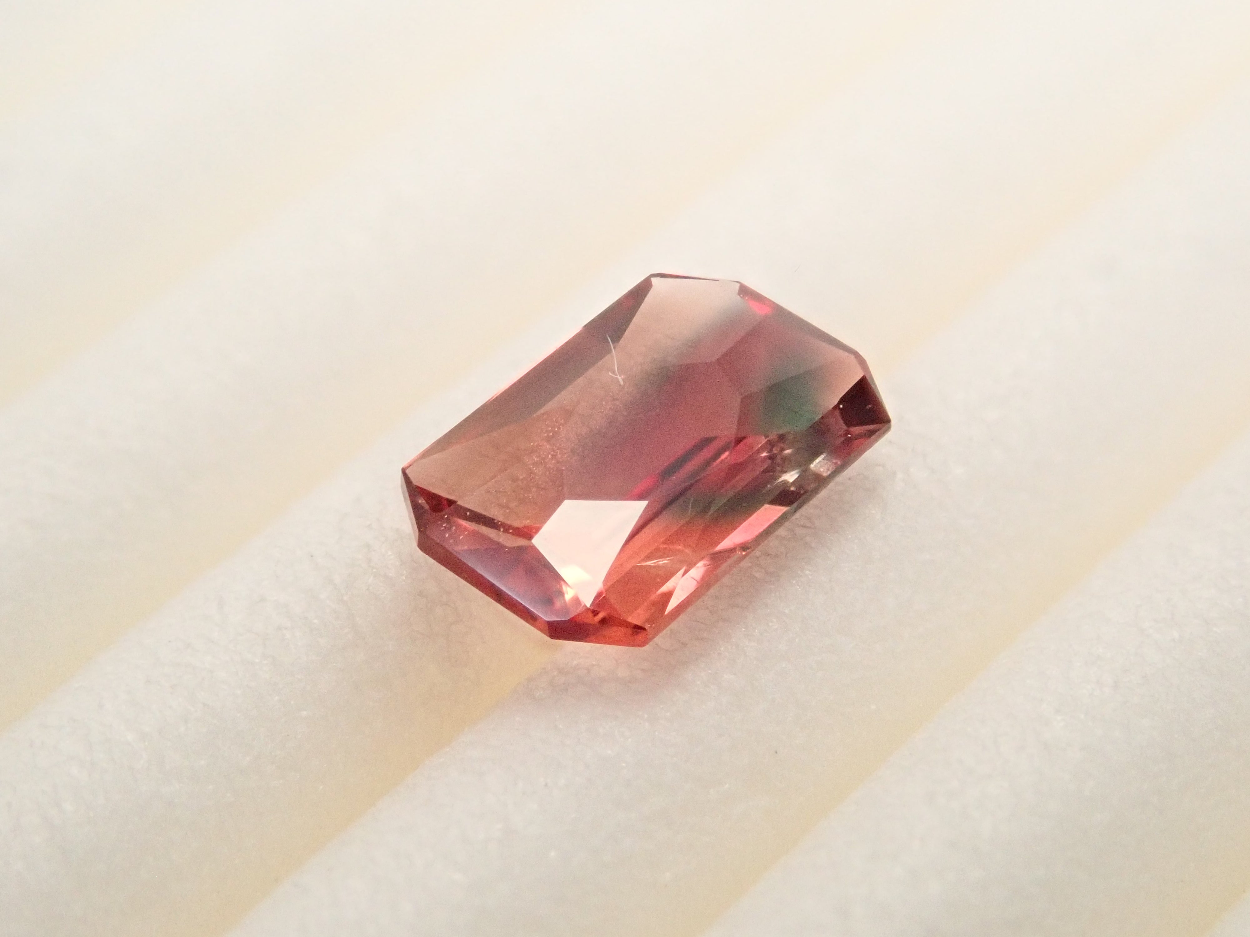 [12556702] Oregon Sunstone from the United States, 0.386ct Loose