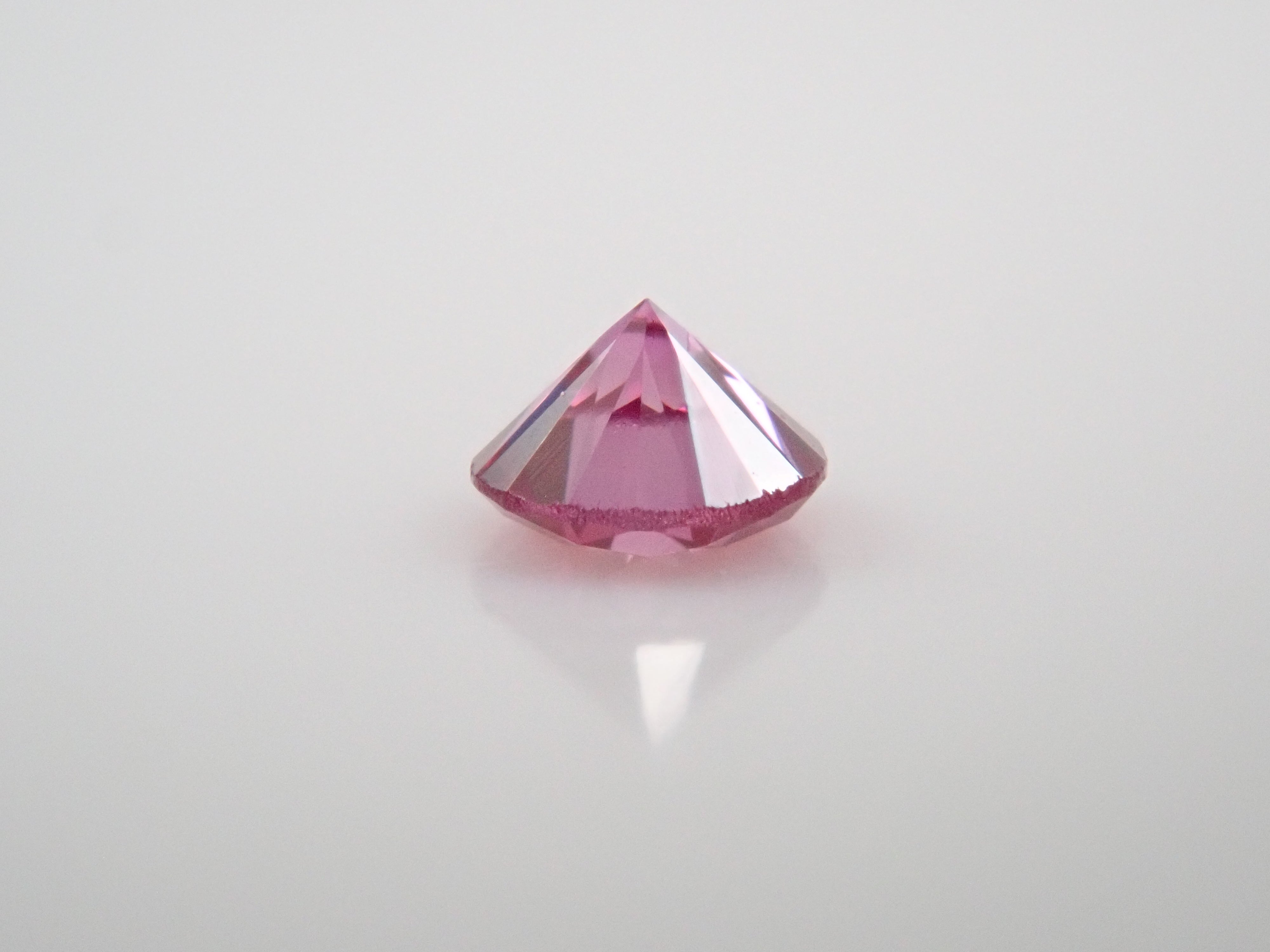 【32501721掲載】ピンクダイヤモンド（トリートメント） 0.032ctルース(FANCY VIVID PURPLISH PINK, SI-1)