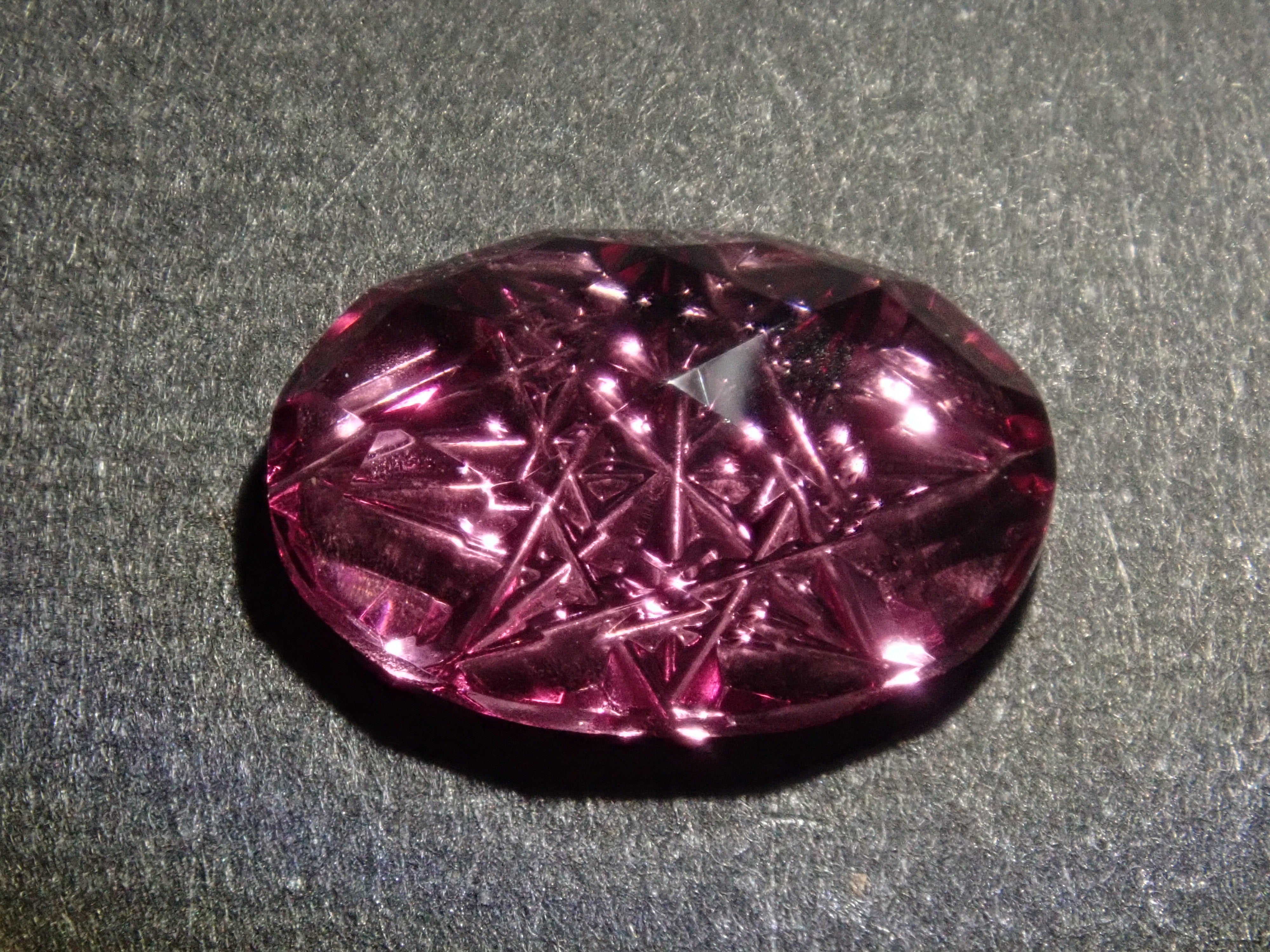 【10/31 22時販売】《限定15石》甲州貴石切子2石を含むガーネットガチャ1石ルース《複数購入割引有》