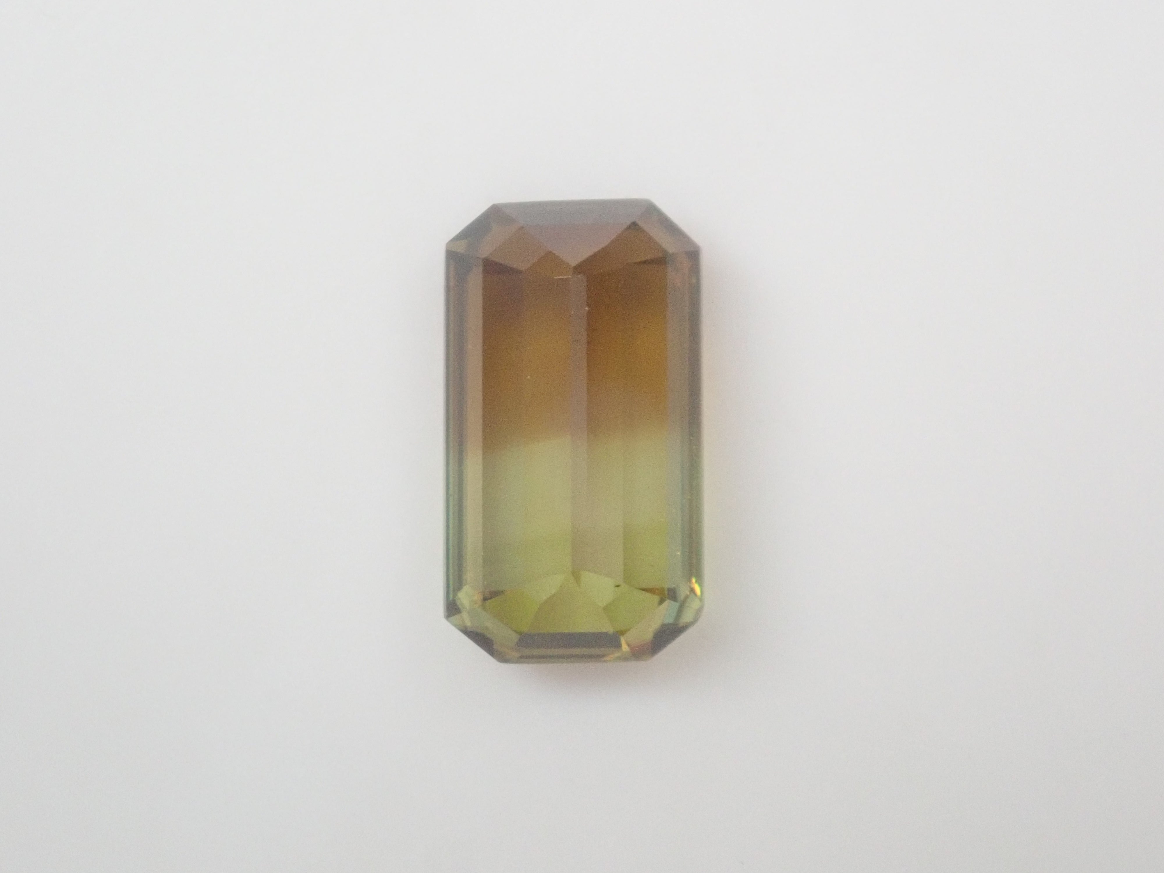 【10月10日晚間10點開售】【限量10顆】贏取一顆雙色寶石扭蛋中的裸石雙色歐幾裡得寶石【多買有優惠】