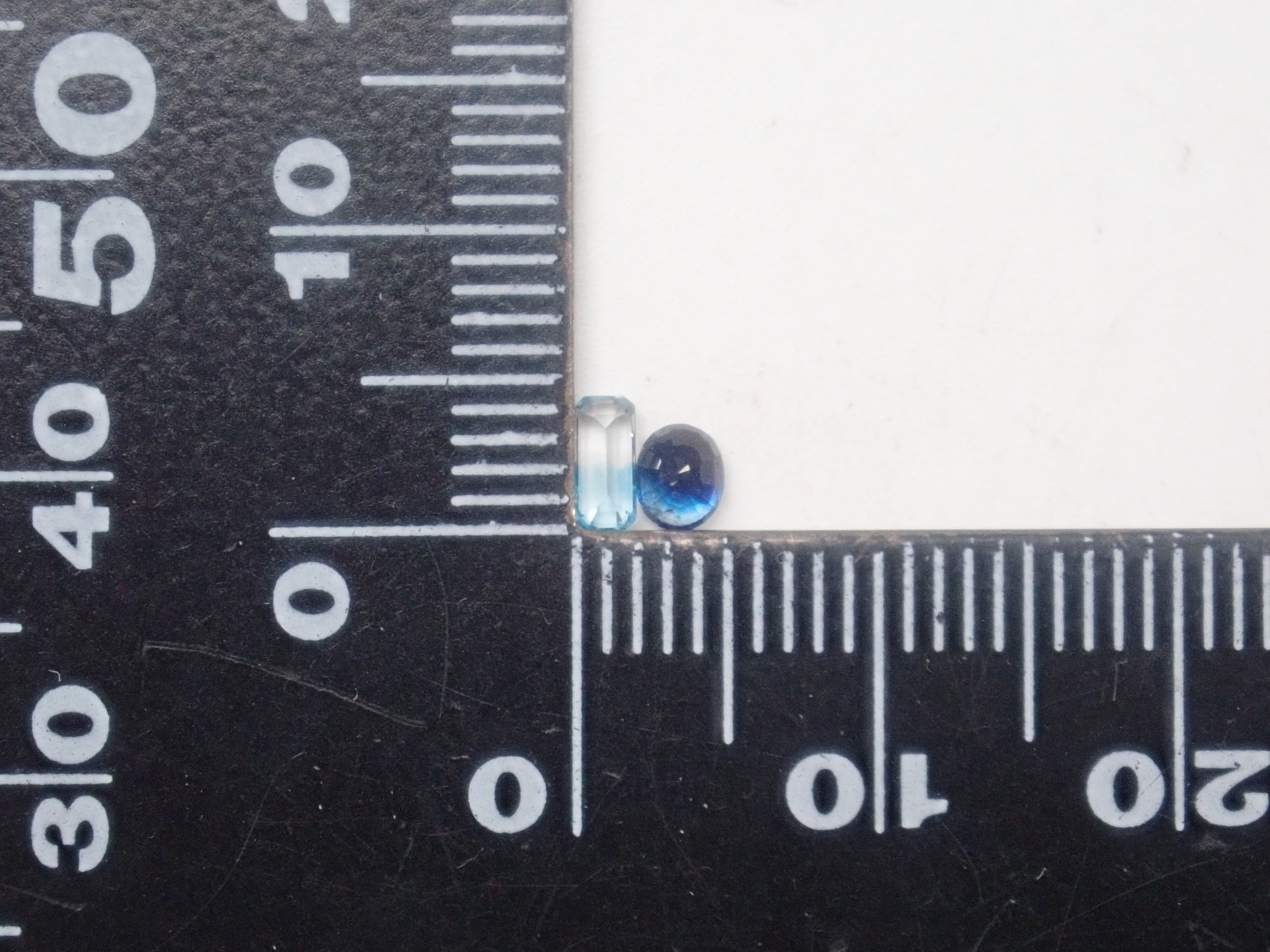 【10月10日晚間10點開售】【限量10顆】贏取一顆雙色寶石扭蛋中的裸石雙色歐幾裡得寶石【多買有優惠】