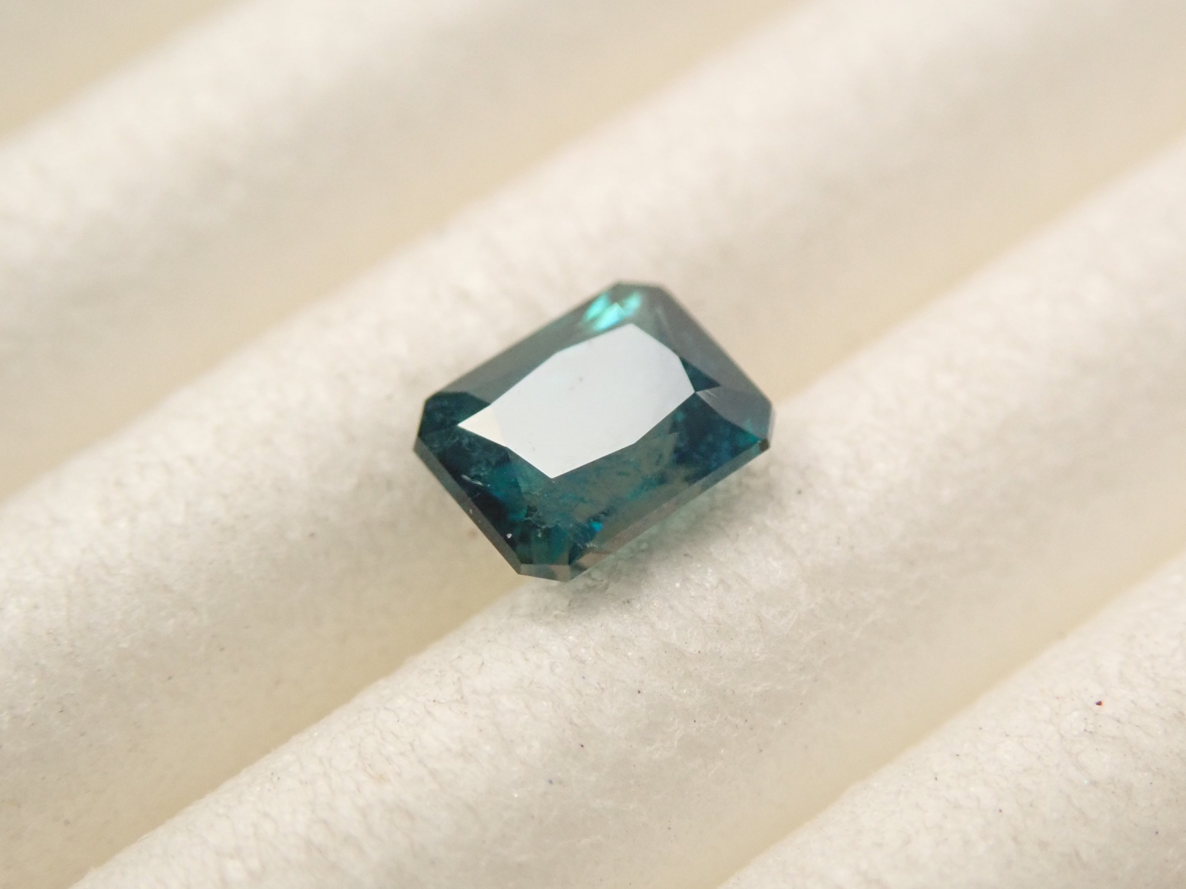 【10/31 22時販売】マダガスカル産グランディディエライト 0.168ctルース