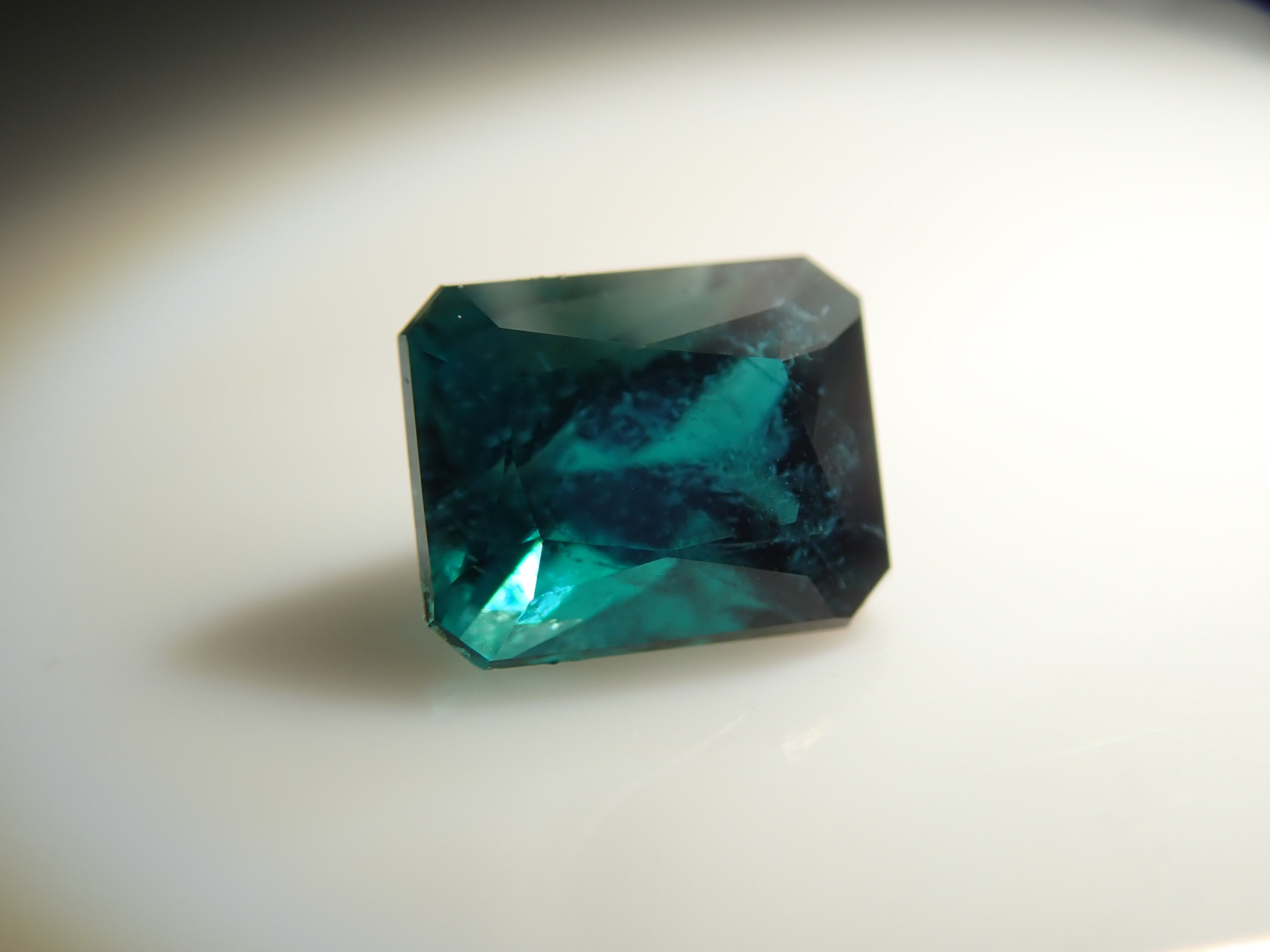 【10/31 22時販売】マダガスカル産グランディディエライト 0.168ctルース