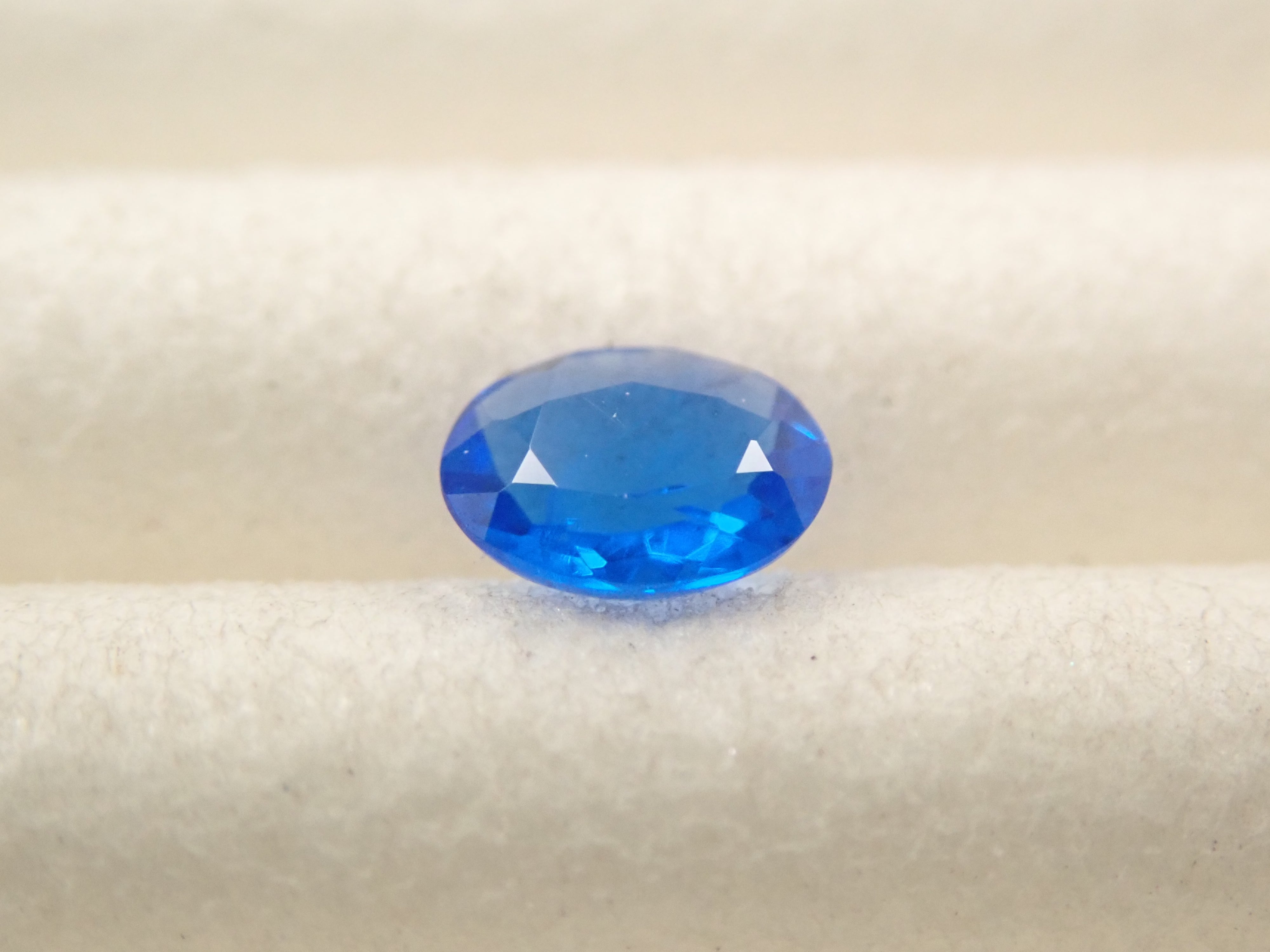 【10/31 22時販売】ドイツ産アウイナイト 0.073ctルース