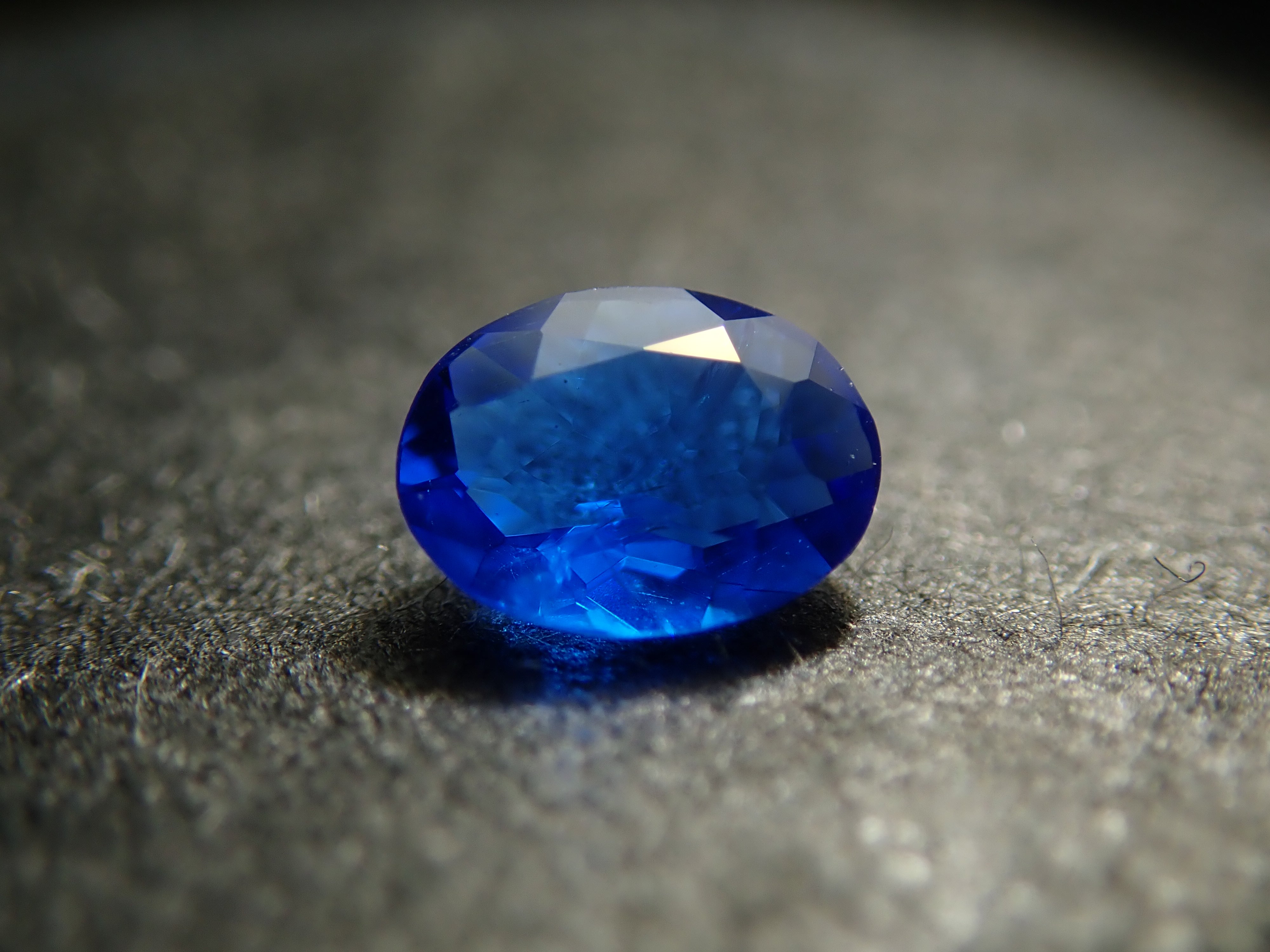 【10/31 22時販売】ドイツ産アウイナイト 0.073ctルース