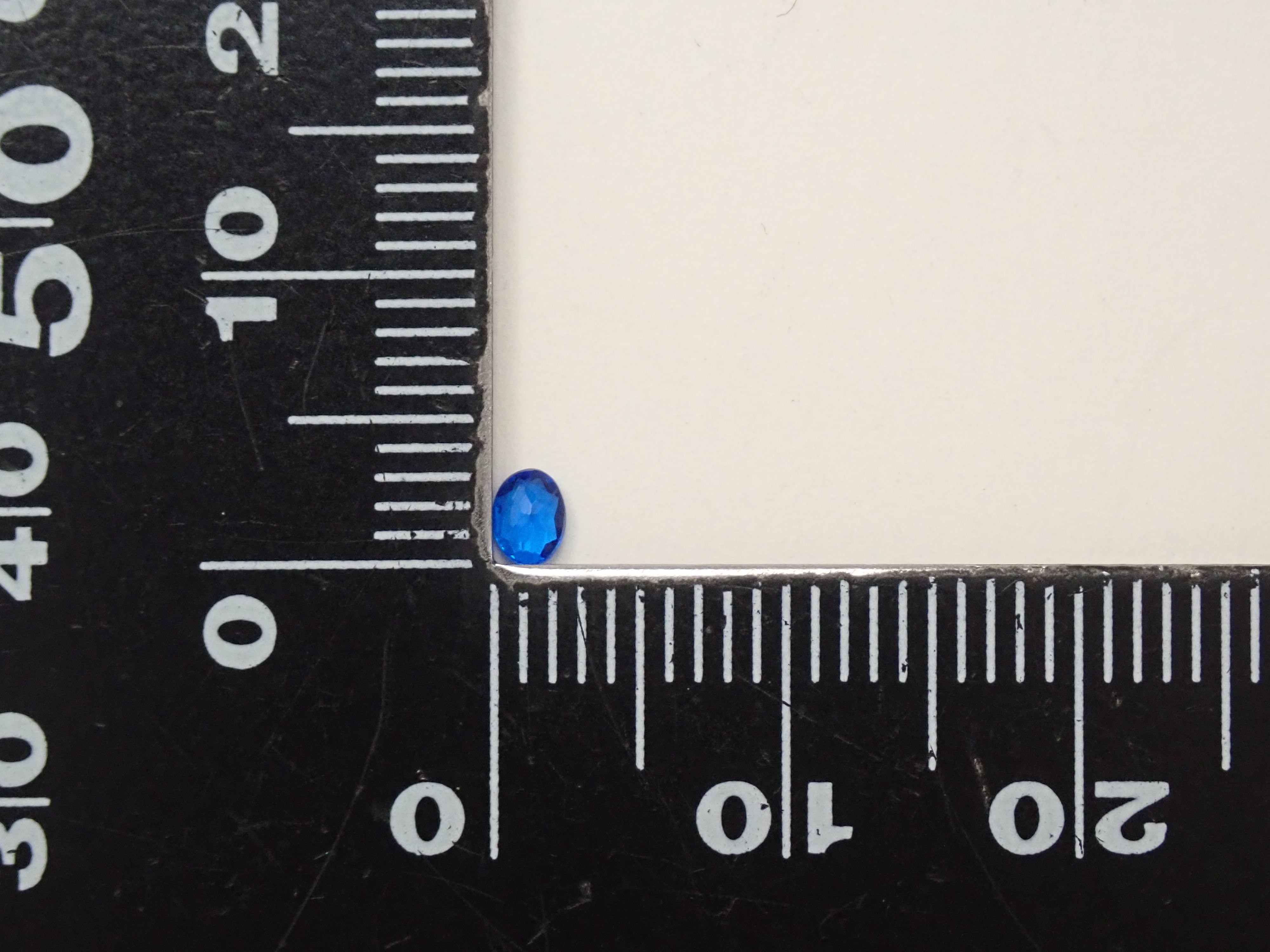 【10/31 22時販売】ドイツ産アウイナイト 0.073ctルース