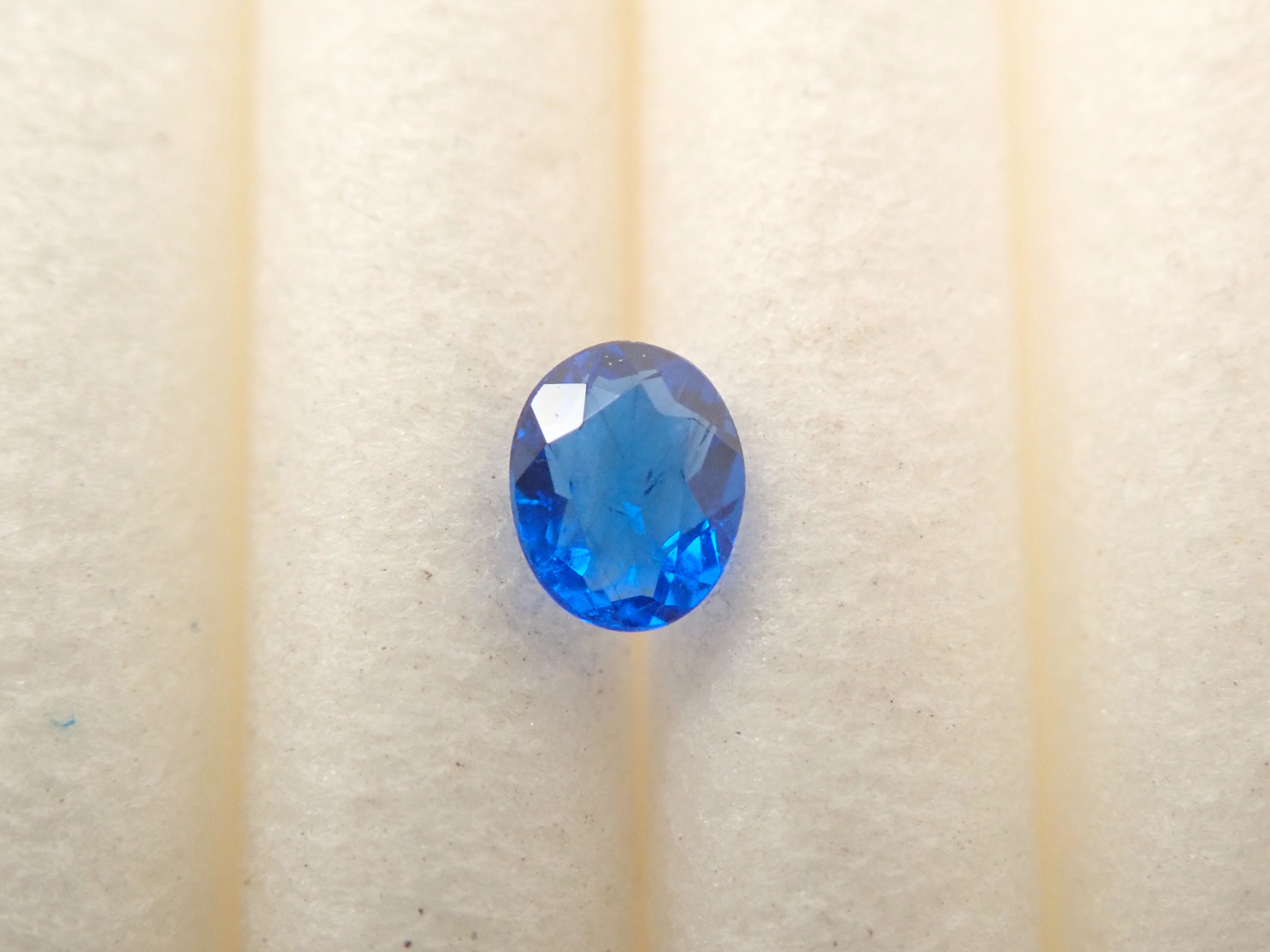 【10/31 22時販売】ドイツ産アウイナイト 0.063ctルース