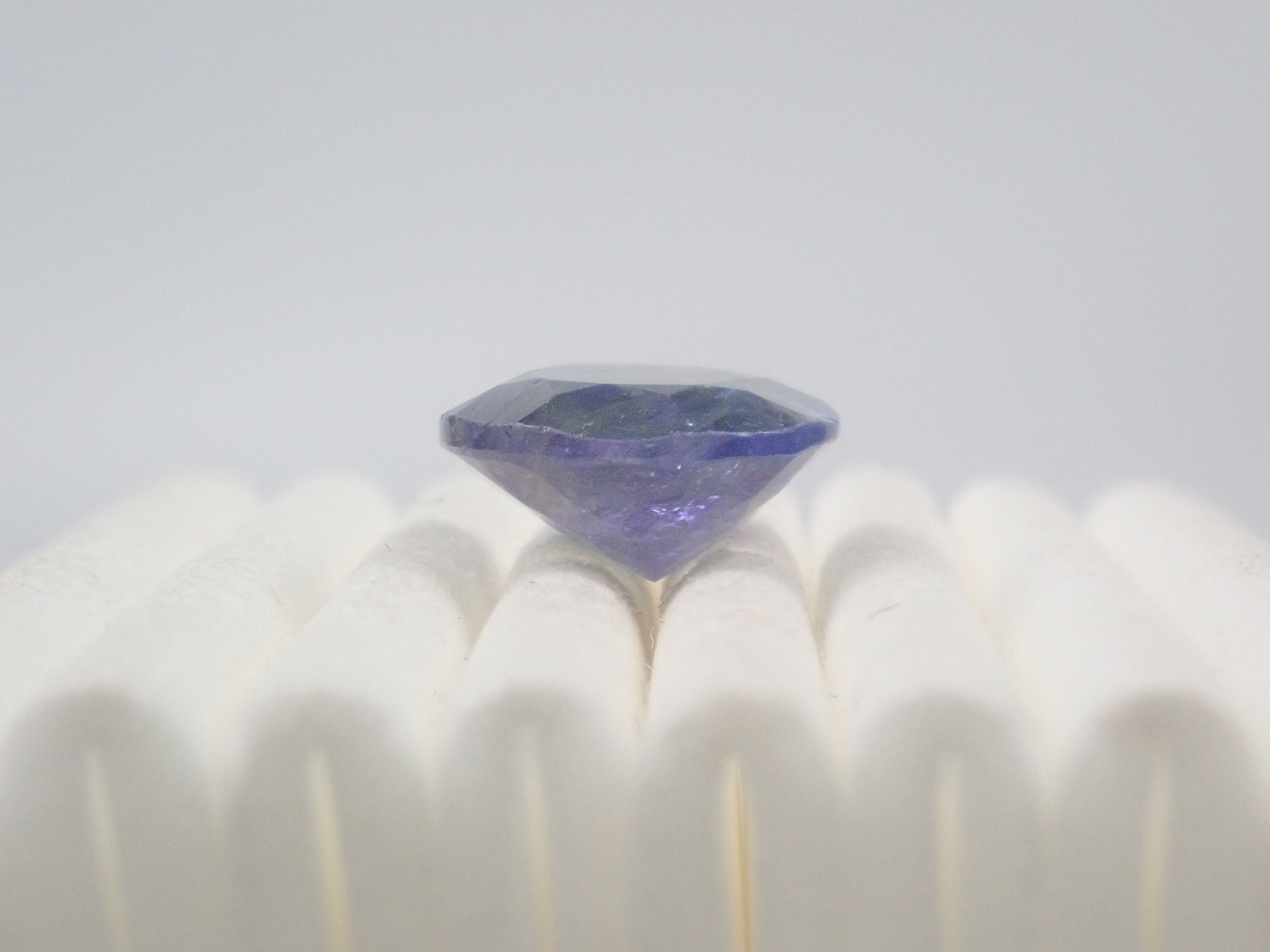 [12560872] Bicolor Tanzanite 6.351ct Loose Stone
