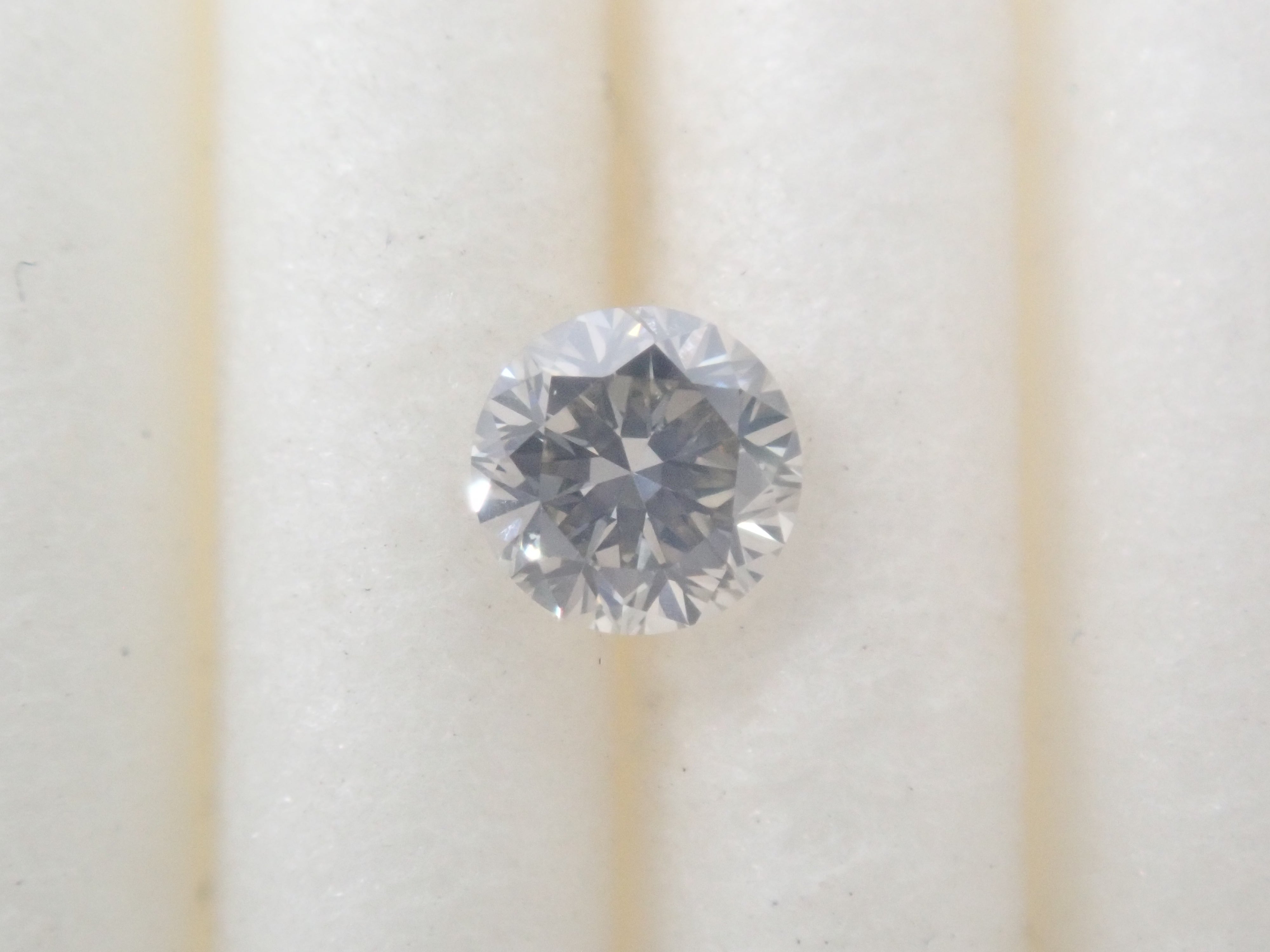 抽獎拍賣 4 [獲獎者保留] [編號 32501584] 0.127 克拉裸鑽（艷彩黃灰色，SI1）