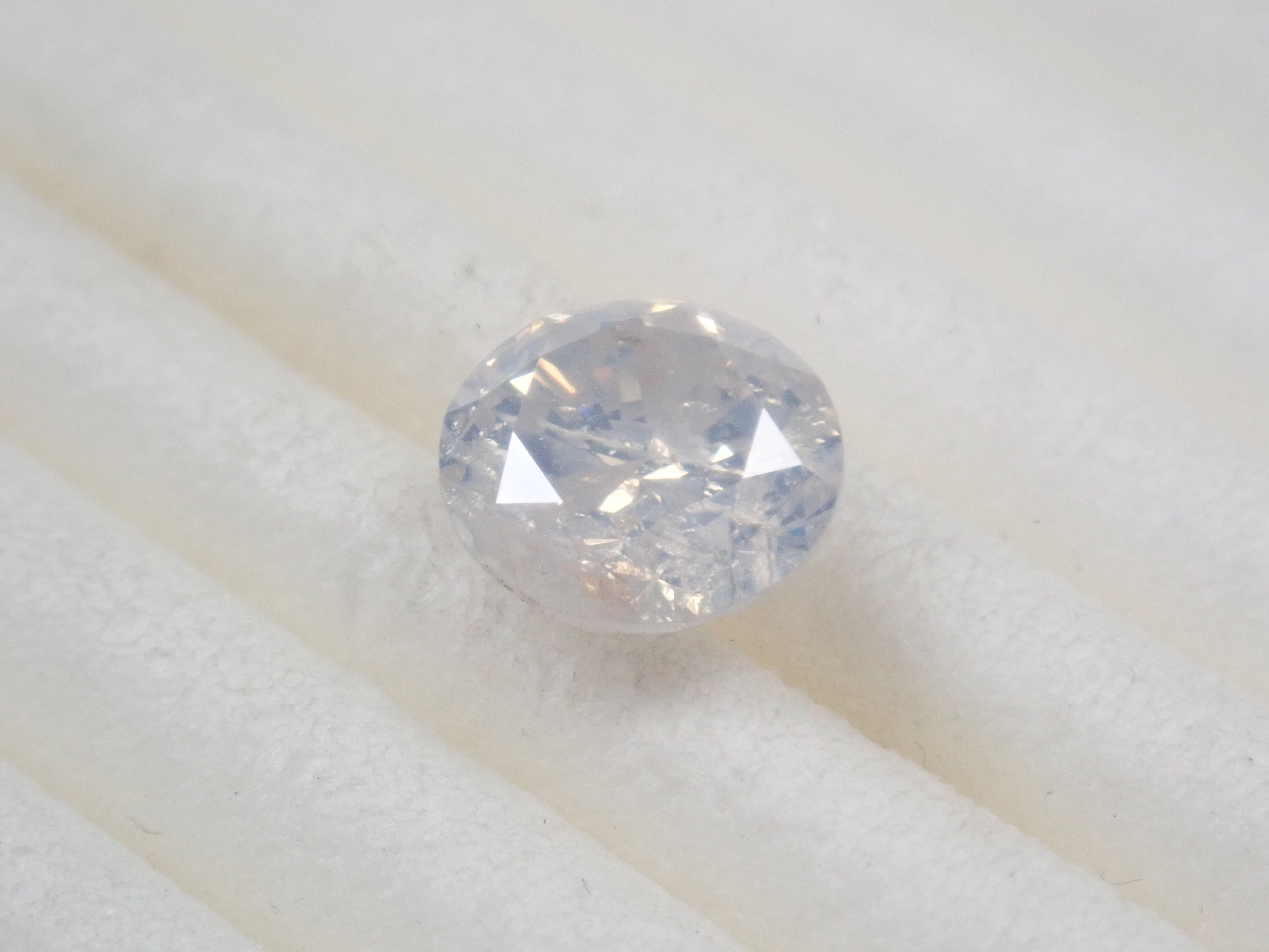 【抽選販売：10/31(金)10時am〆】ホワイトダイヤモンド 6.2mm/0.988ctルース(FANCY WHITE, I2)