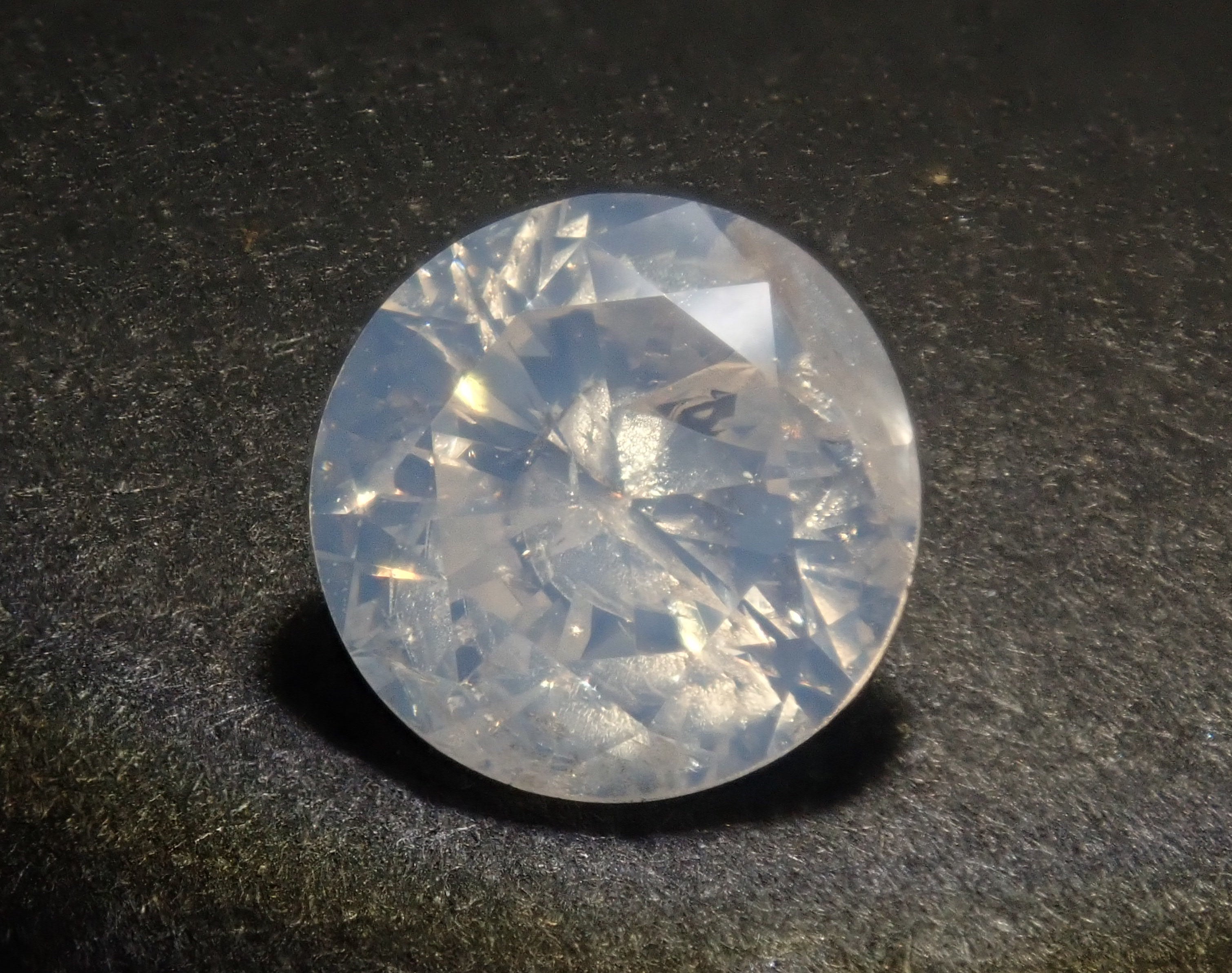 【抽選販売：10/31(金)10時am〆】ホワイトダイヤモンド 6.2mm/0.988ctルース(FANCY WHITE, I2)