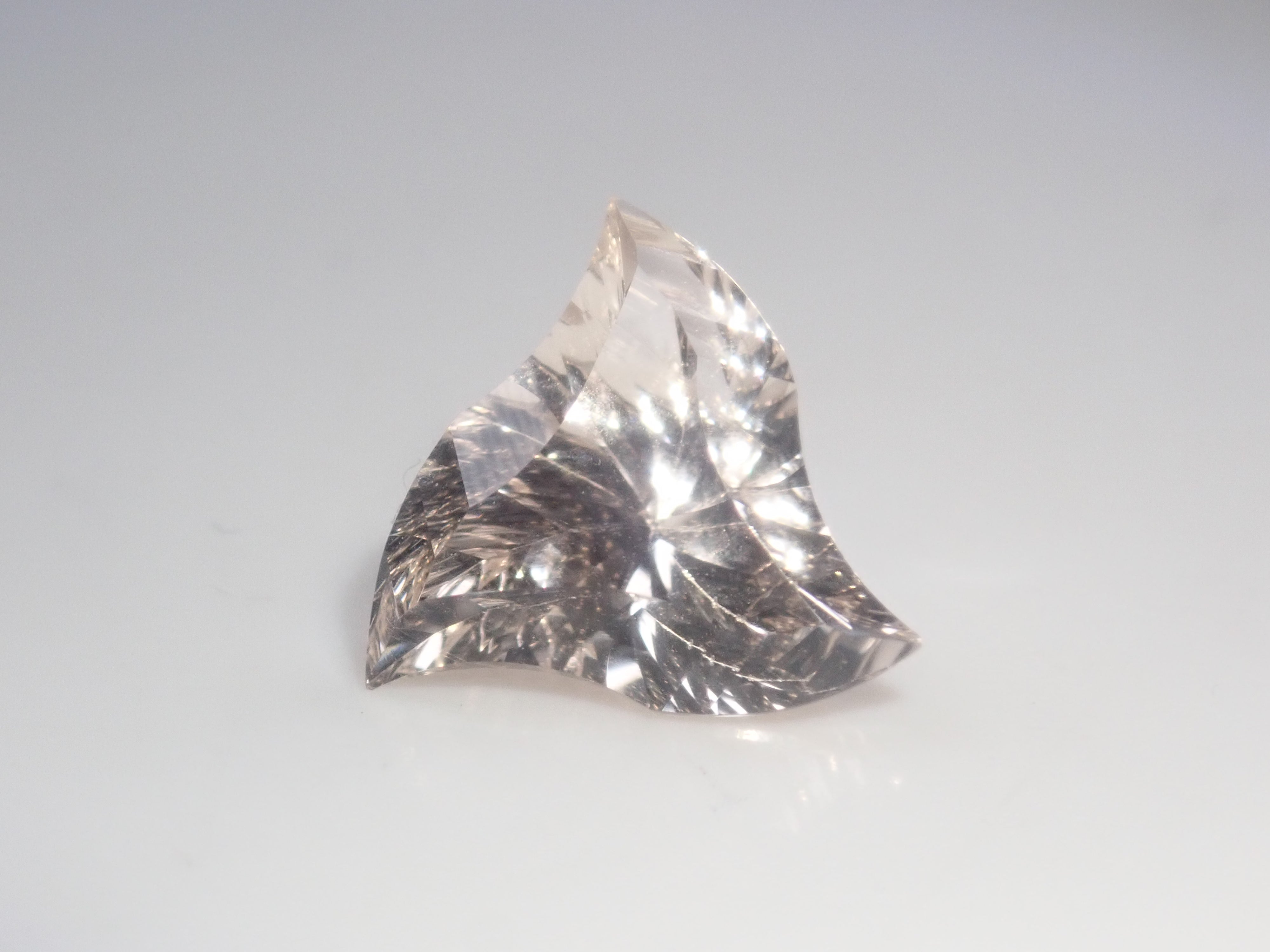 【11/2 22時販売開始】《限定10石》甲州貴石切子（桜切子）のスカイブルートパーズ8.16ctなどが当たる11月誕生石トパーズガチャ💎《複数購入割引有》　　