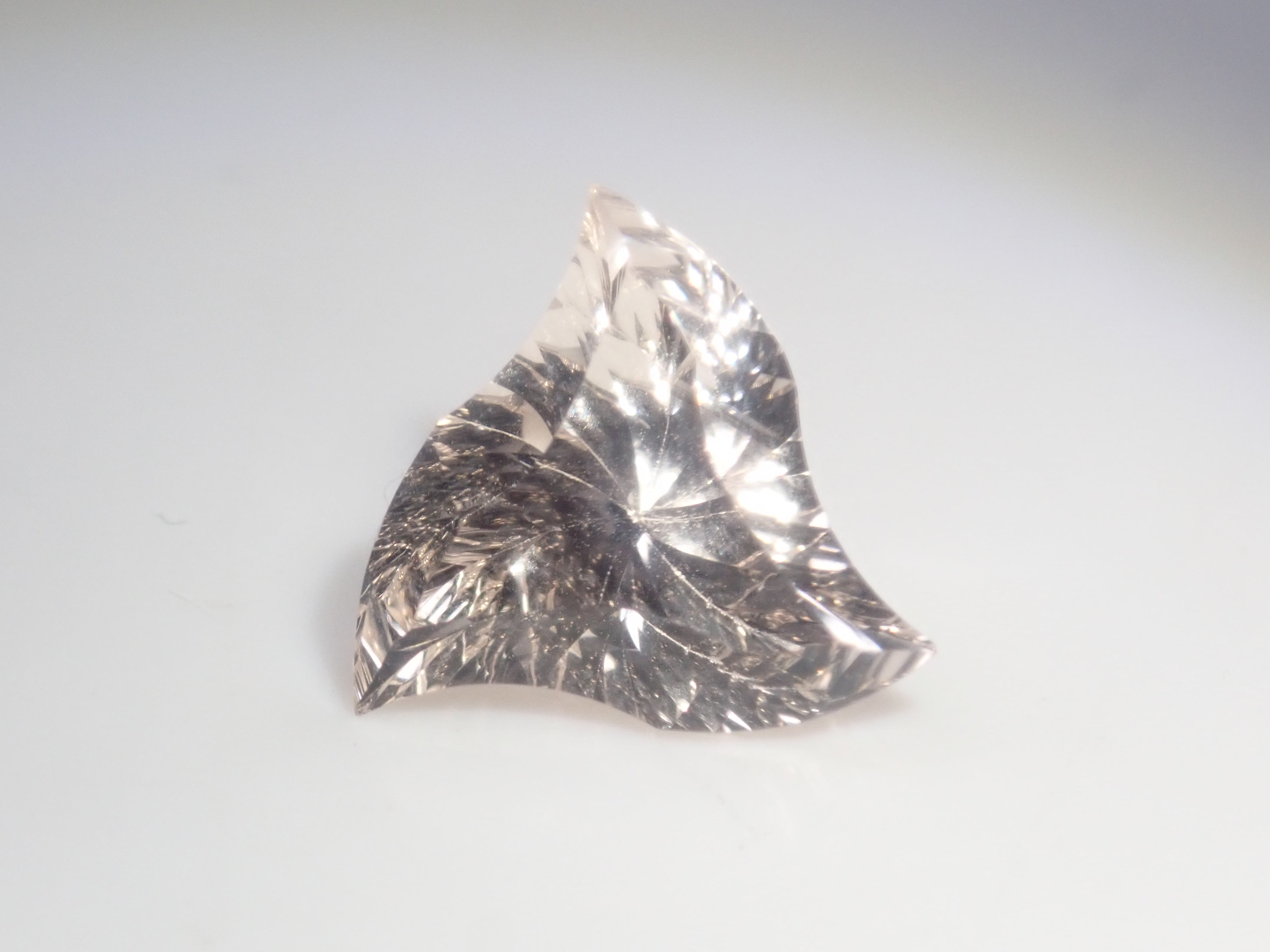 【11/2 22時販売開始】《限定10石》甲州貴石切子（桜切子）のスカイブルートパーズ8.16ctなどが当たる11月誕生石トパーズガチャ💎《複数購入割引有》　　