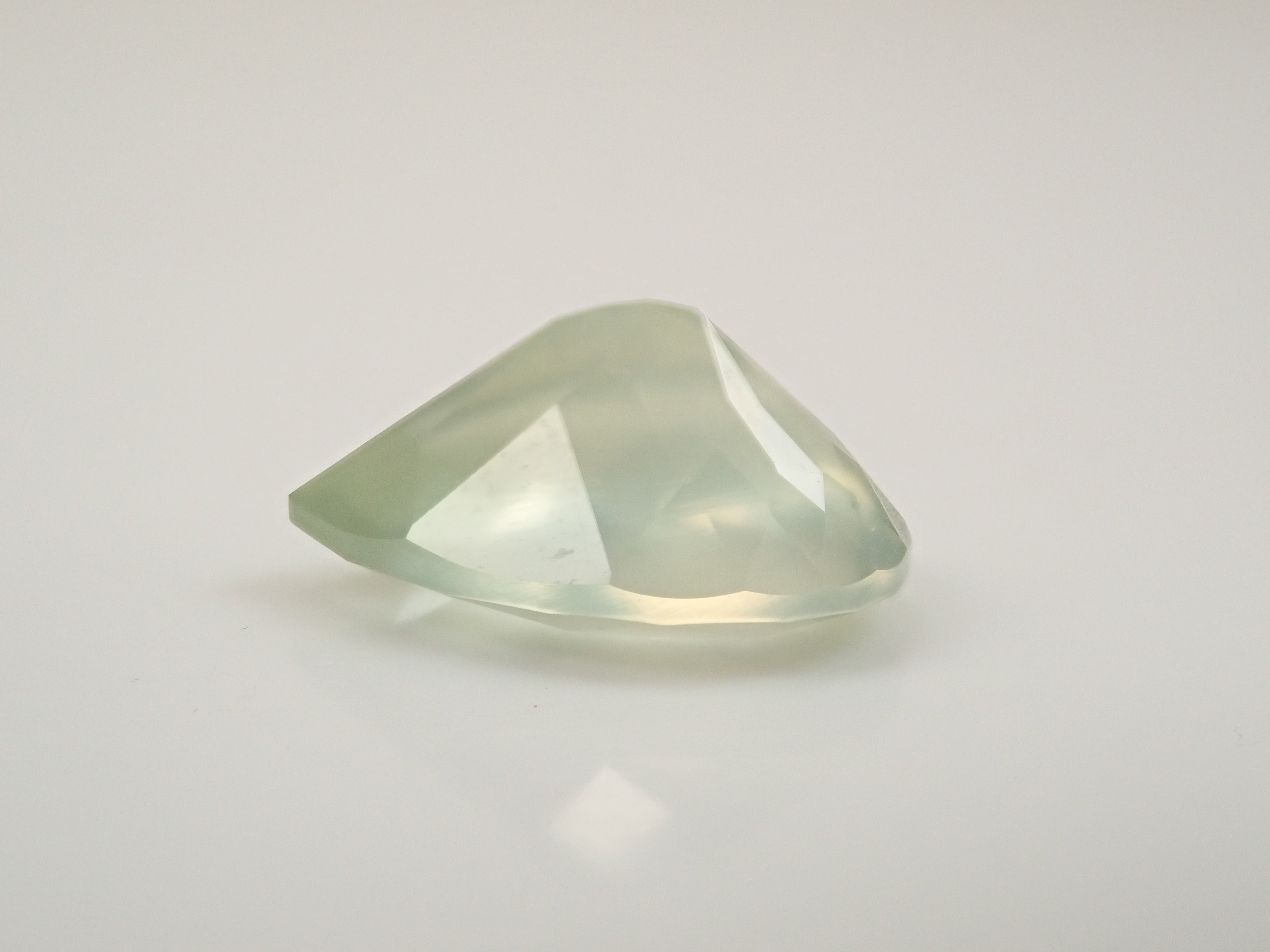 【11/7 22時販売】オーストラリア産プレーナイト 3.751ctルース