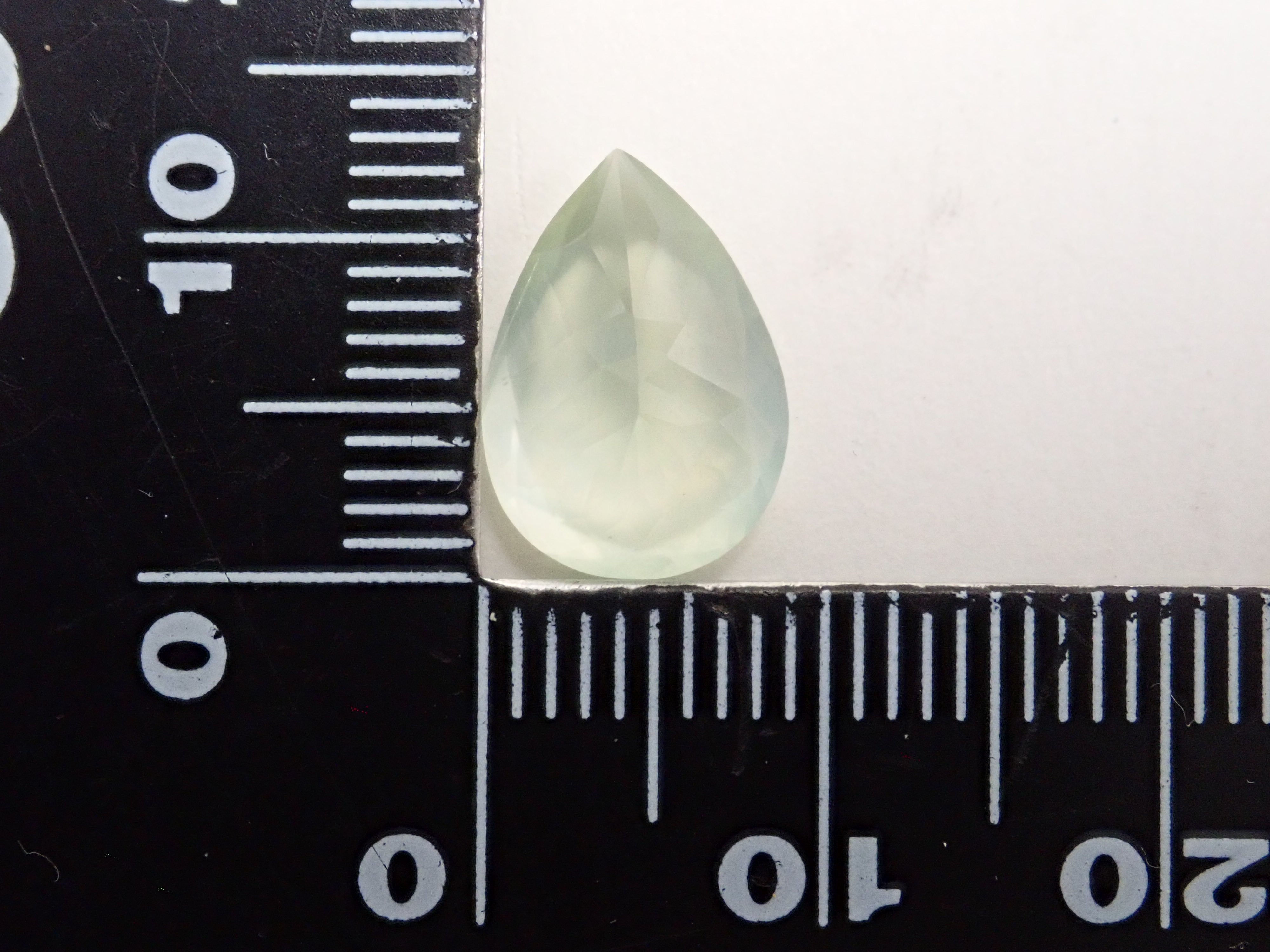 【11/7 22時販売】オーストラリア産プレーナイト 3.751ctルース