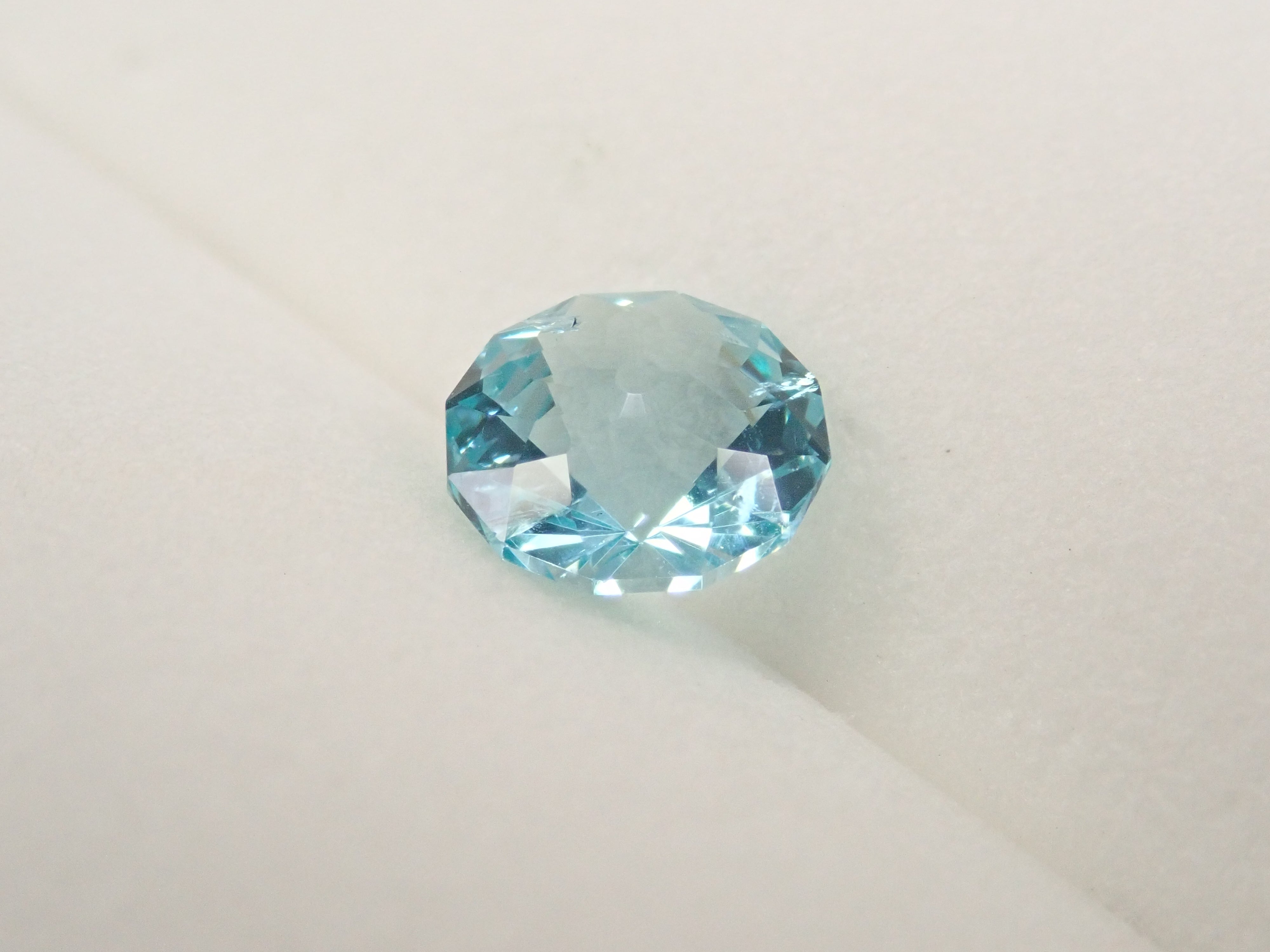 【11/7 22時販売】マダガスカル産アパタイト 6.0mm/0.901ctルース