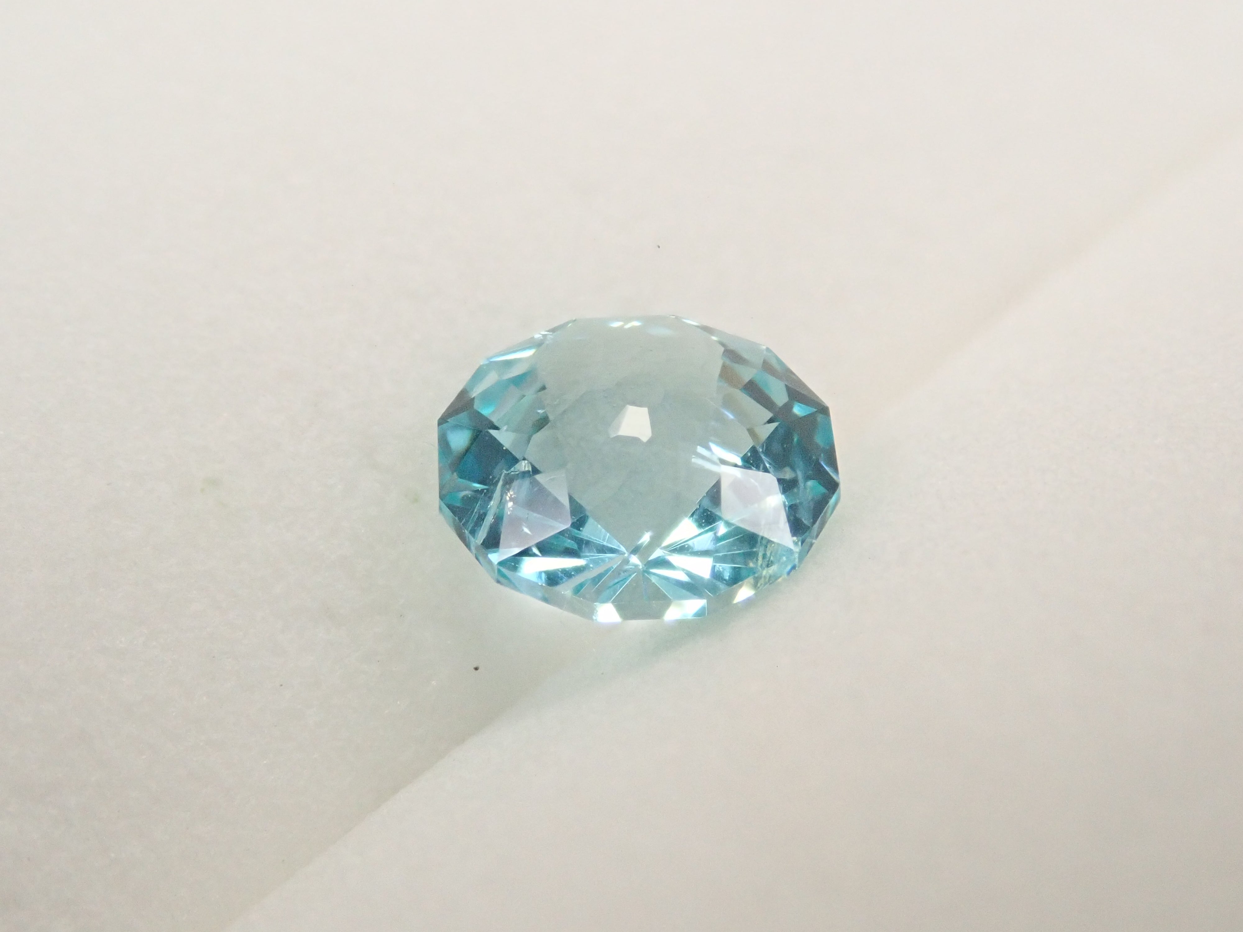 【11/7 22時販売】マダガスカル産アパタイト 6.0mm/0.901ctルース