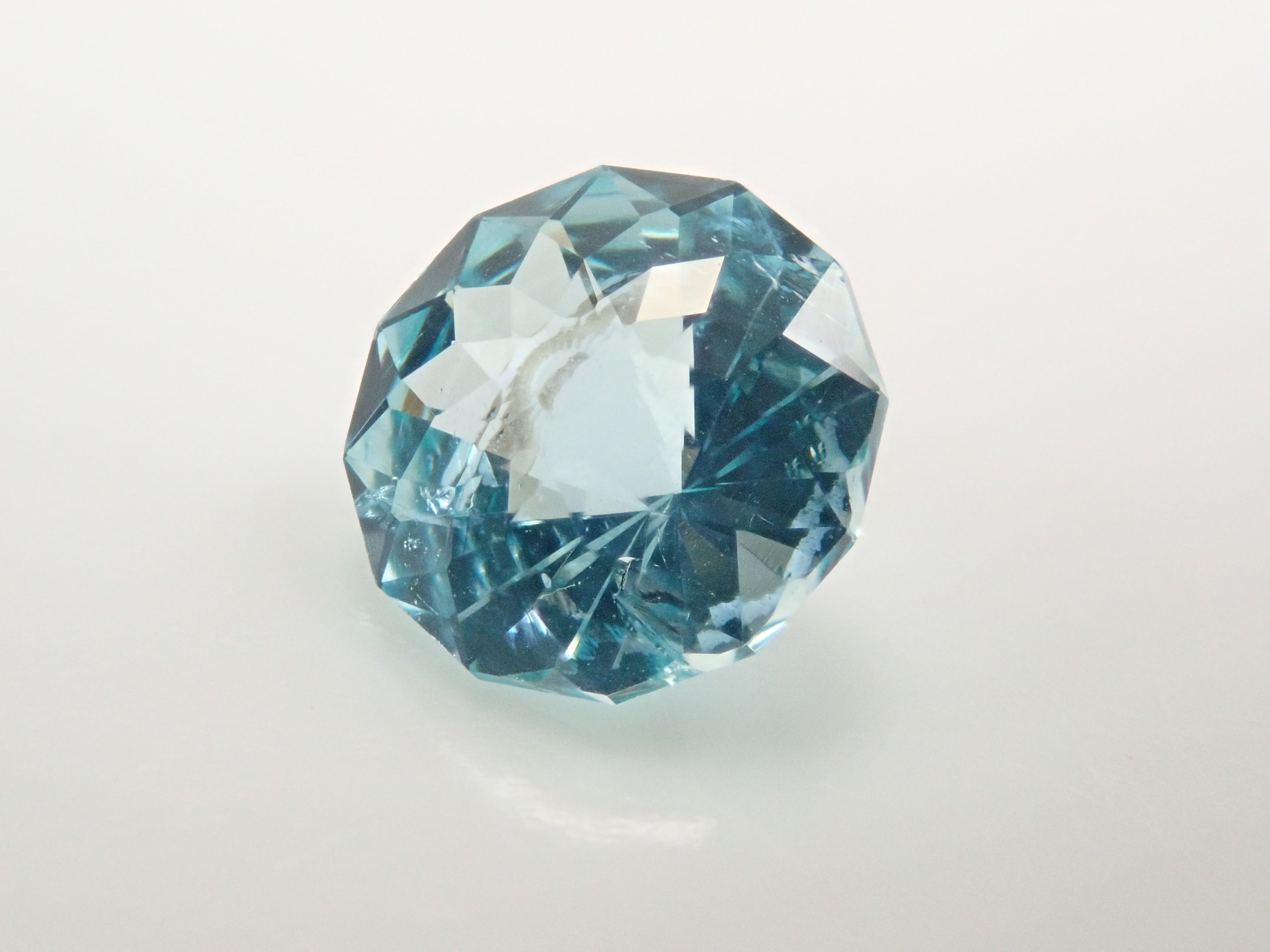 【11/7 22時販売】マダガスカル産アパタイト 6.0mm/0.901ctルース