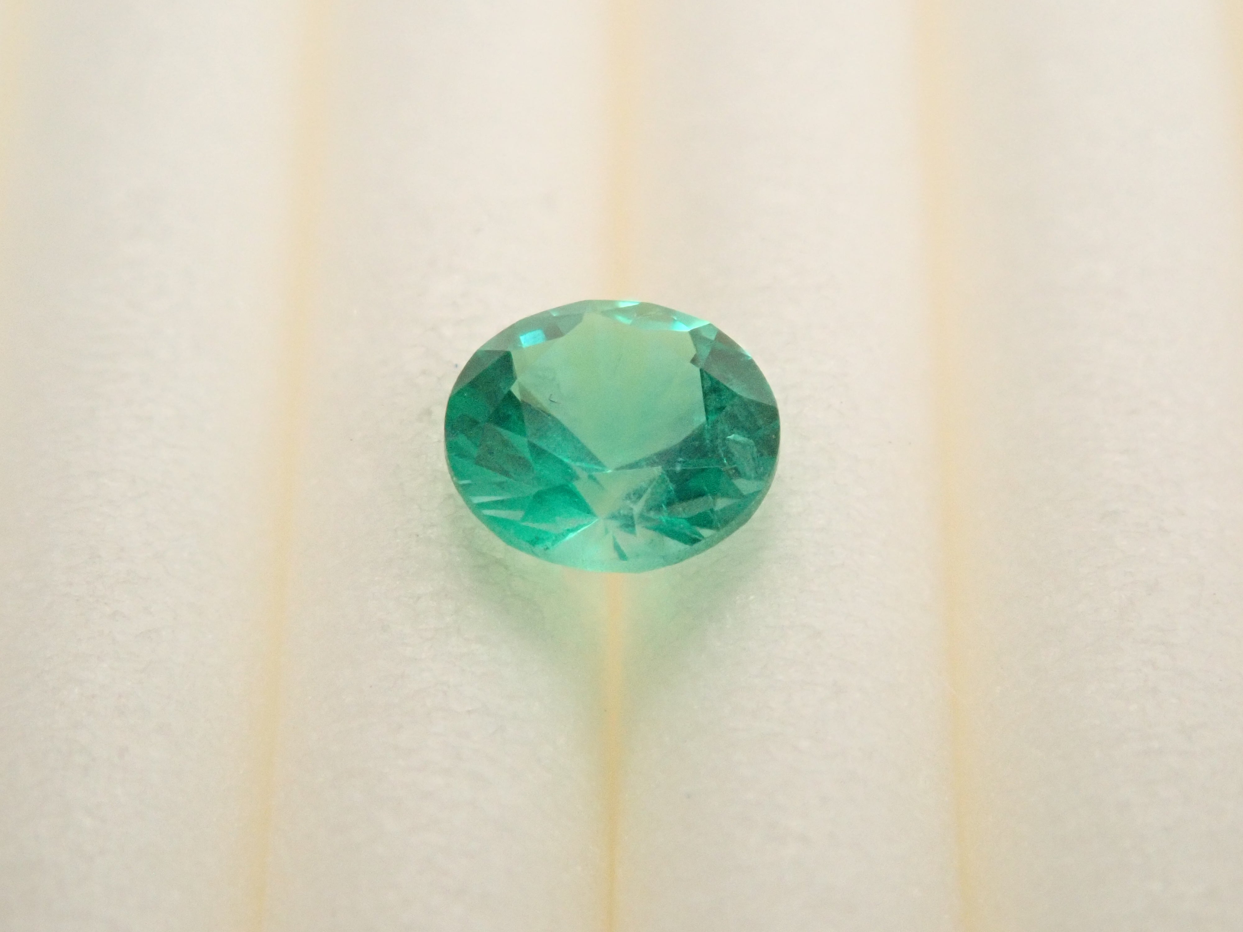 【11/7 22時販売】コロンビア産エメラルド 3.9mm/0.200ctルース